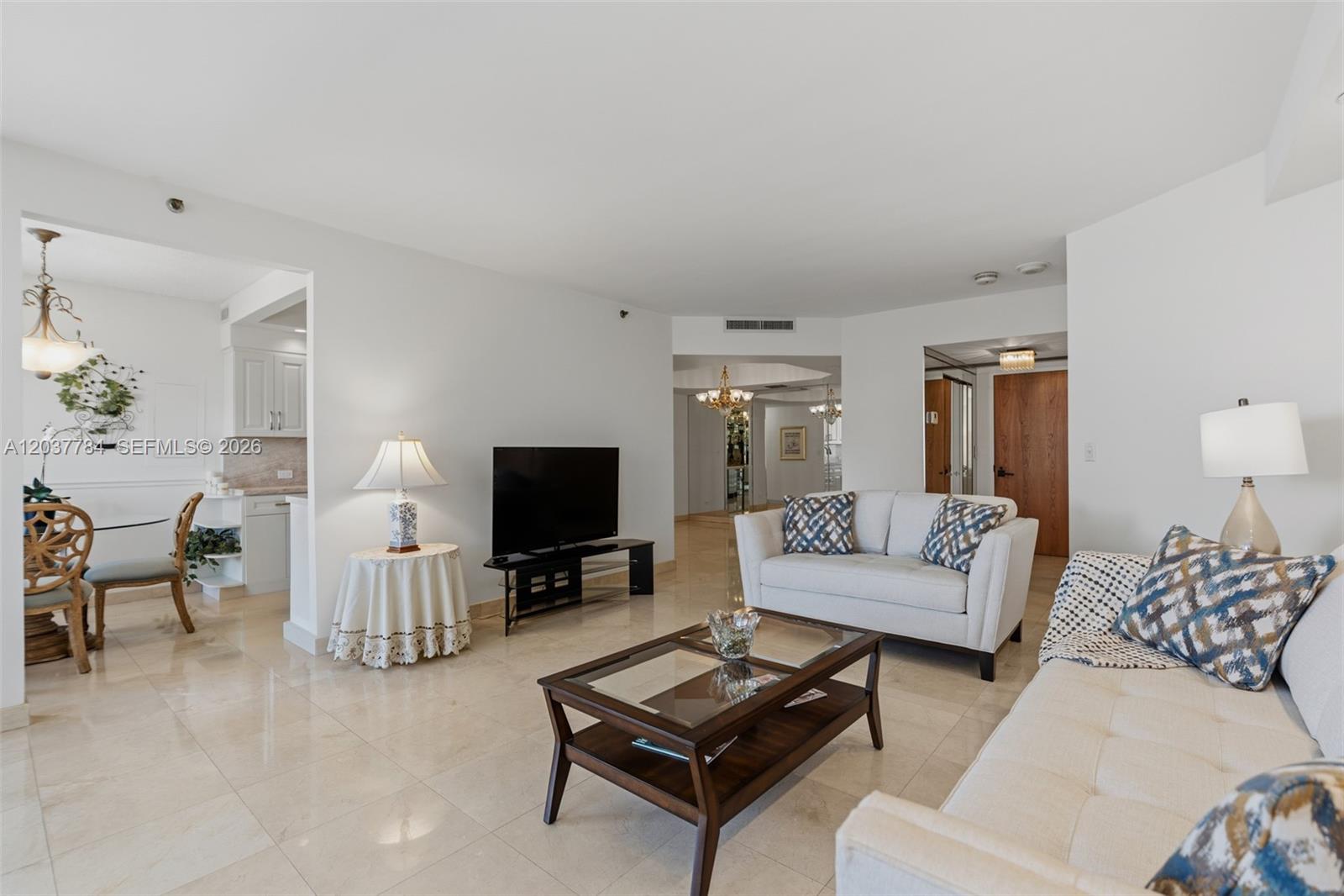 20191 E Country Club Dr # 803