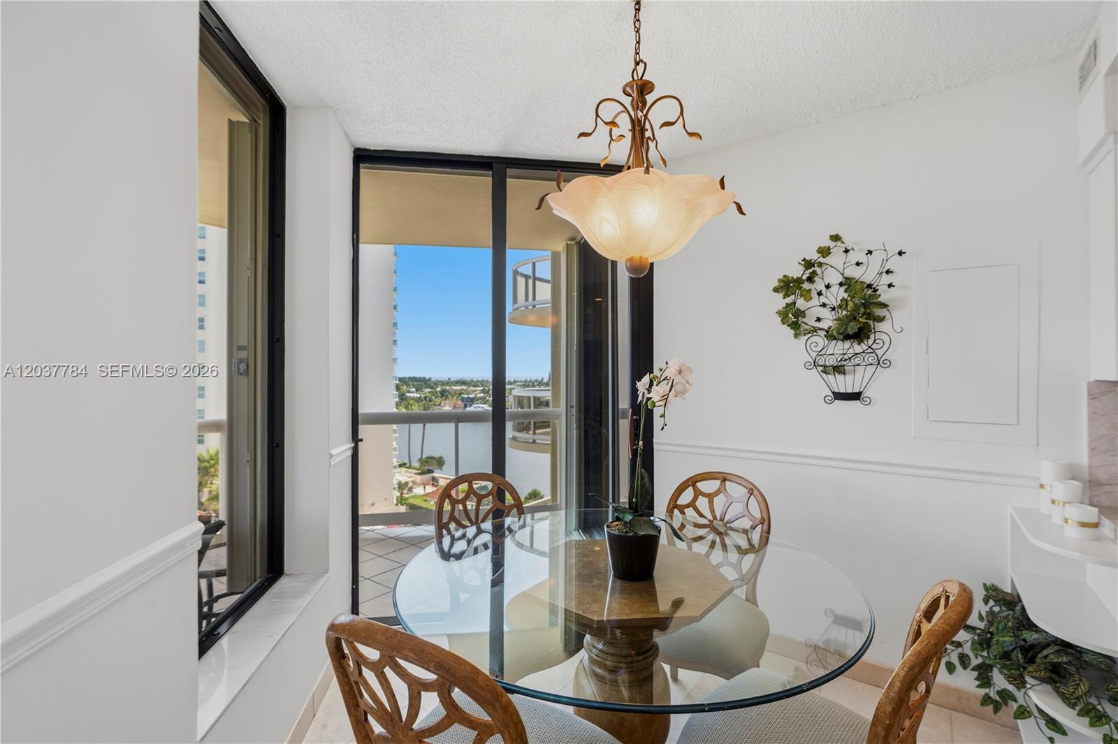 20191 E Country Club Dr # 803