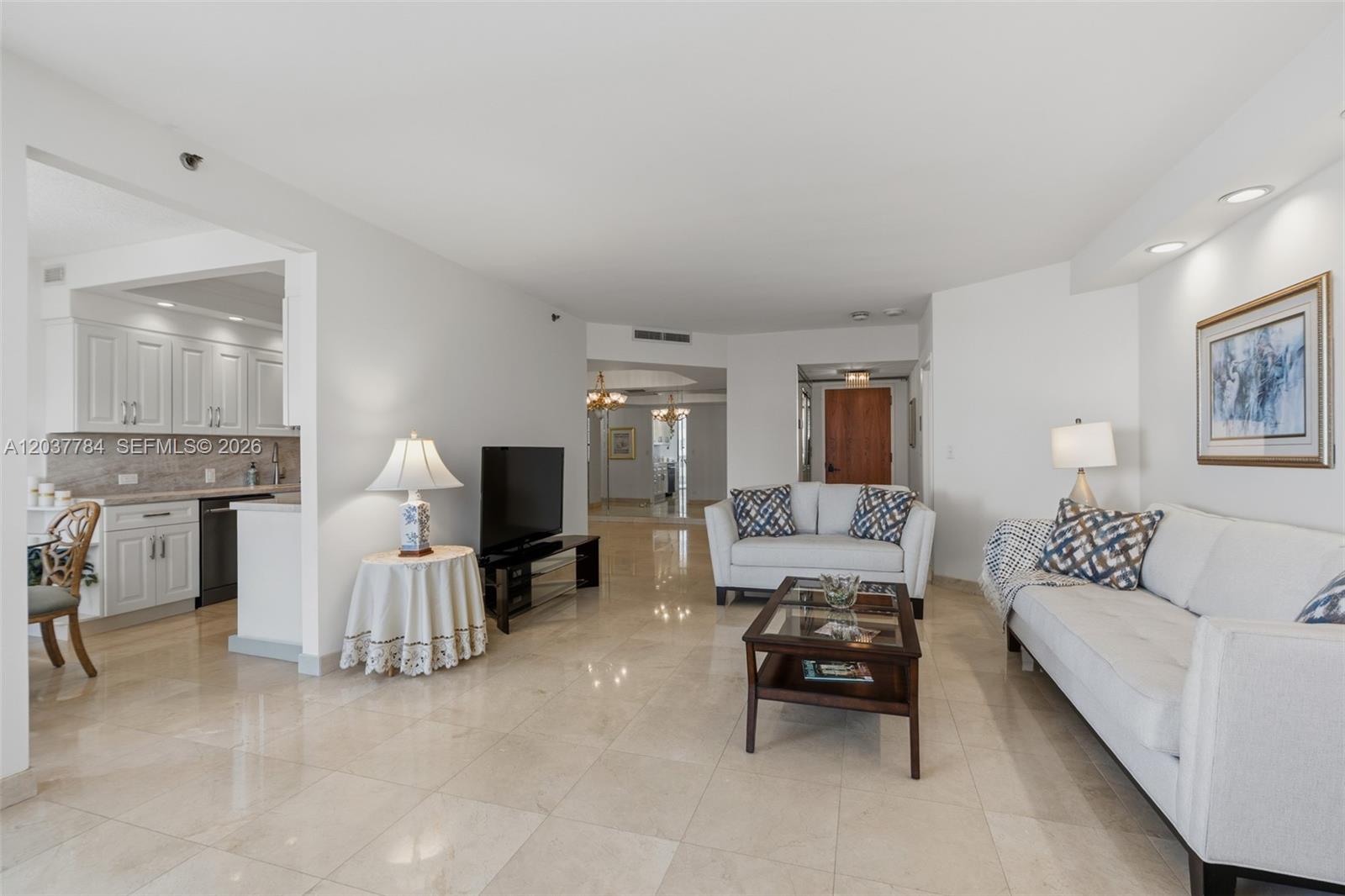 20191 E Country Club Dr # 803