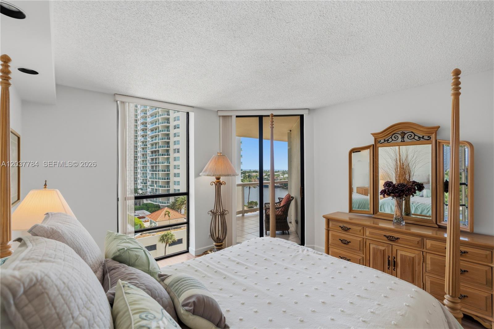 20191 E Country Club Dr # 803