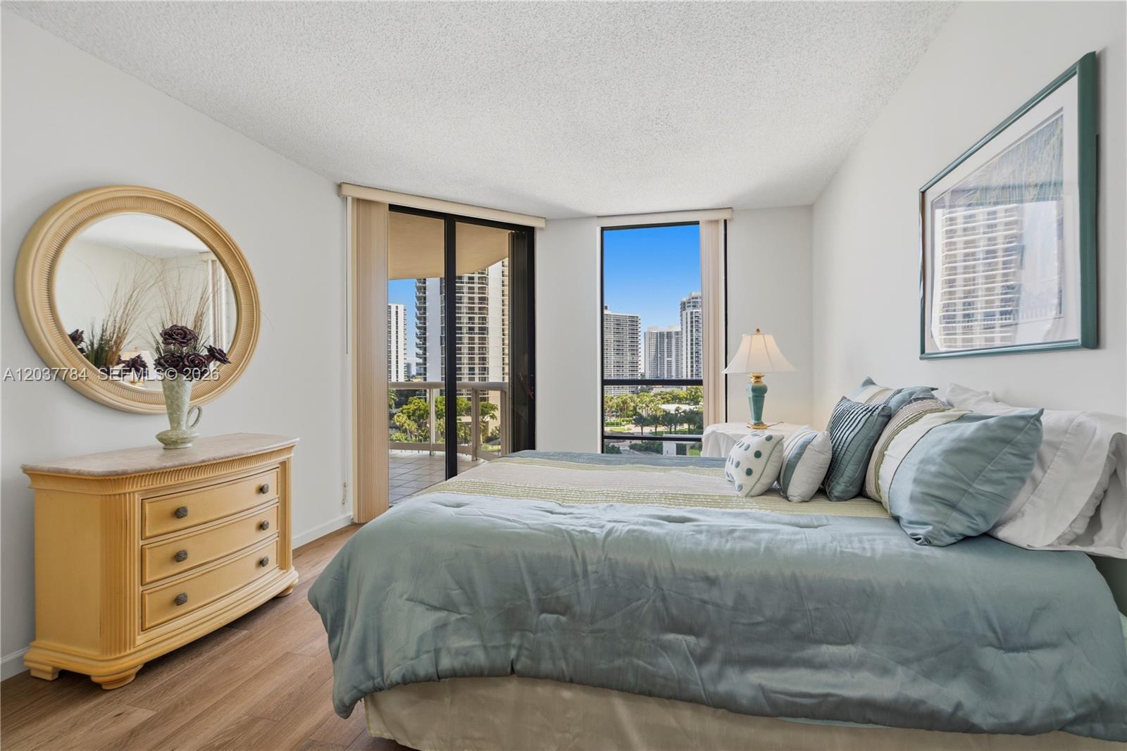 20191 E Country Club Dr # 803