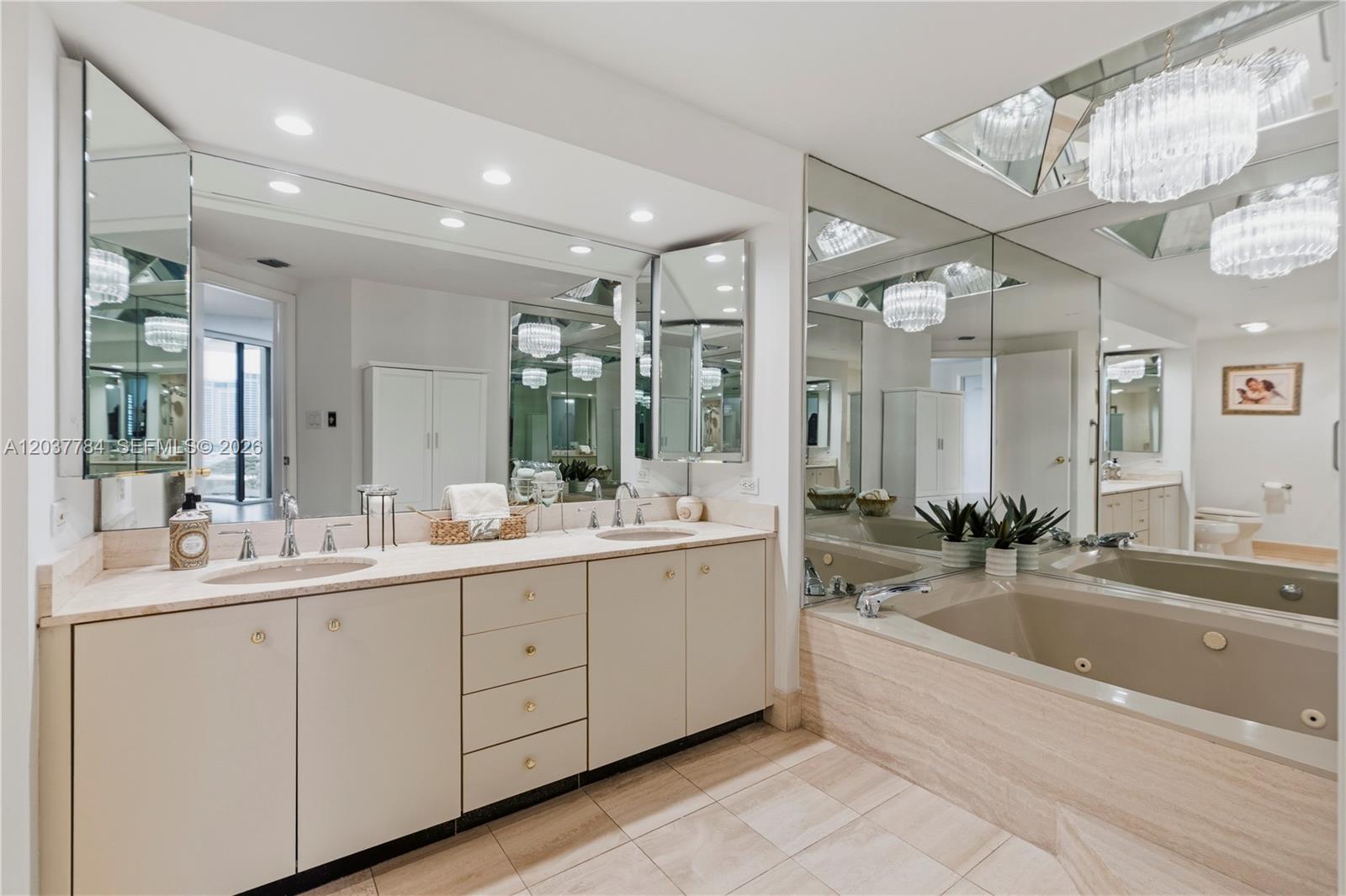 20191 E Country Club Dr # 803