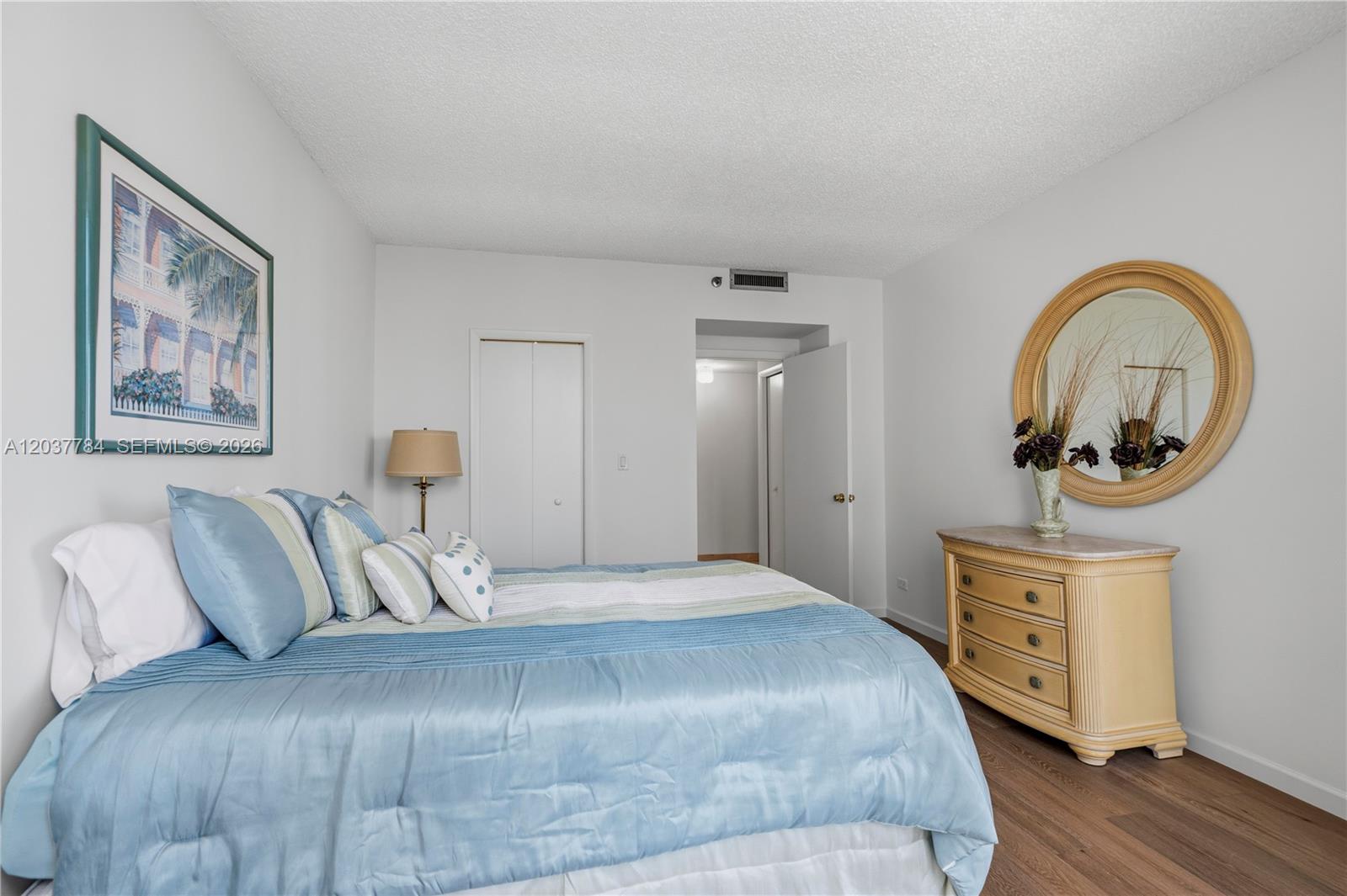 20191 E Country Club Dr # 803