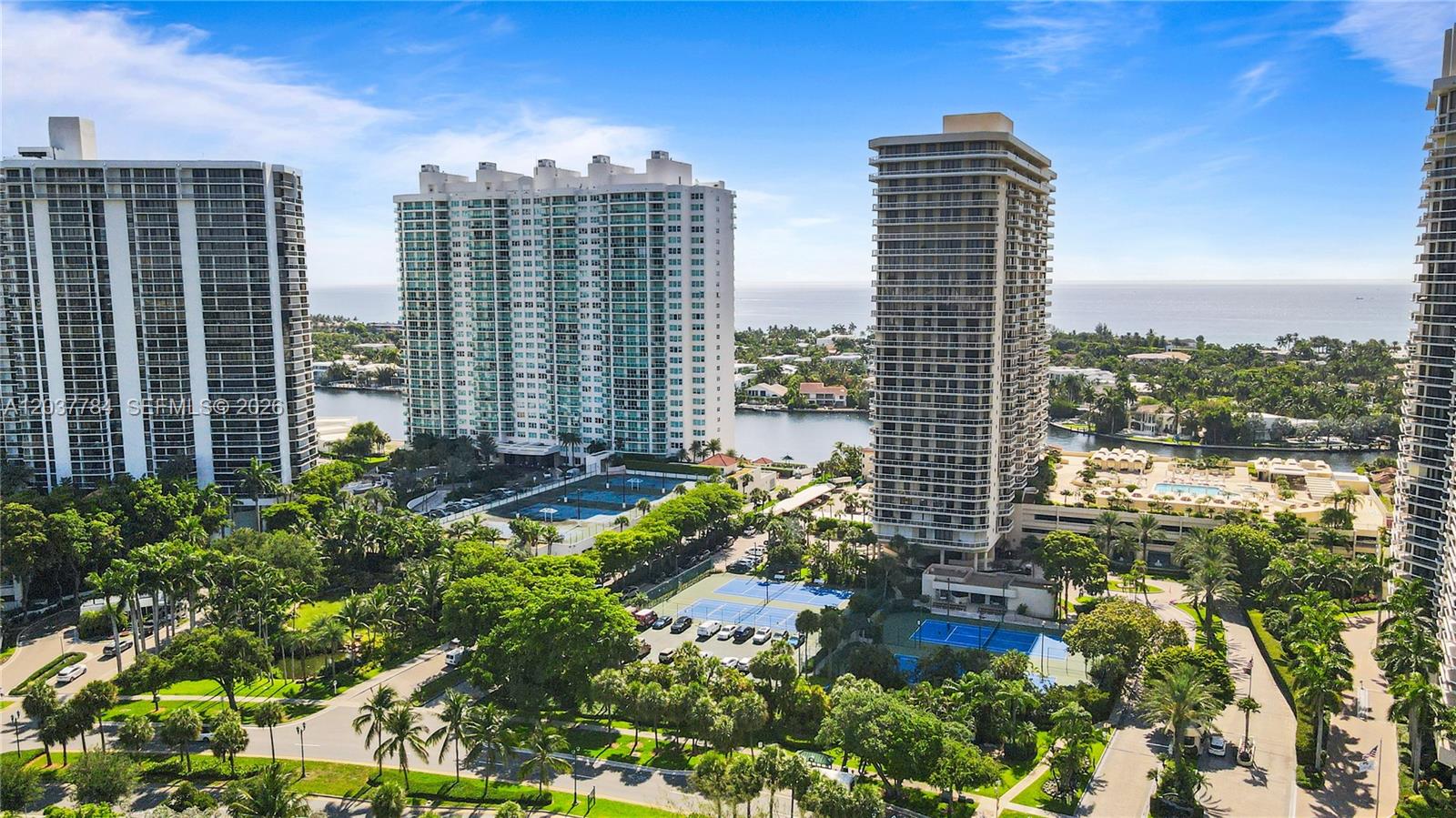 20191 E Country Club Dr # 803
