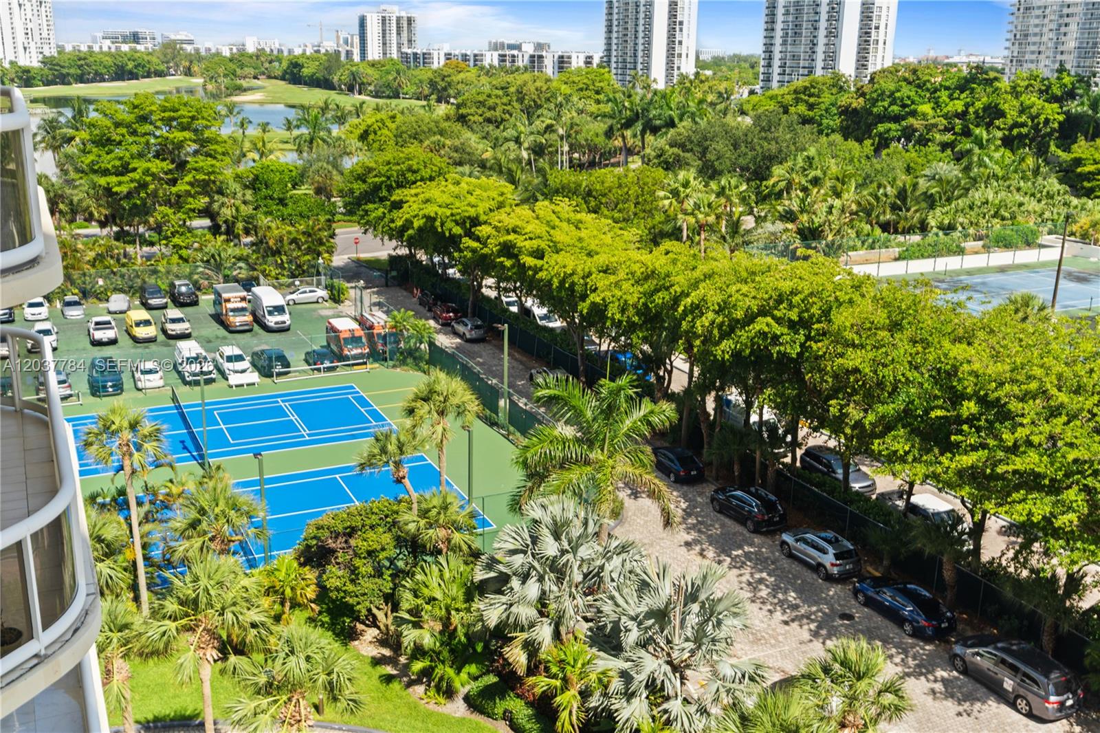20191 E Country Club Dr # 803