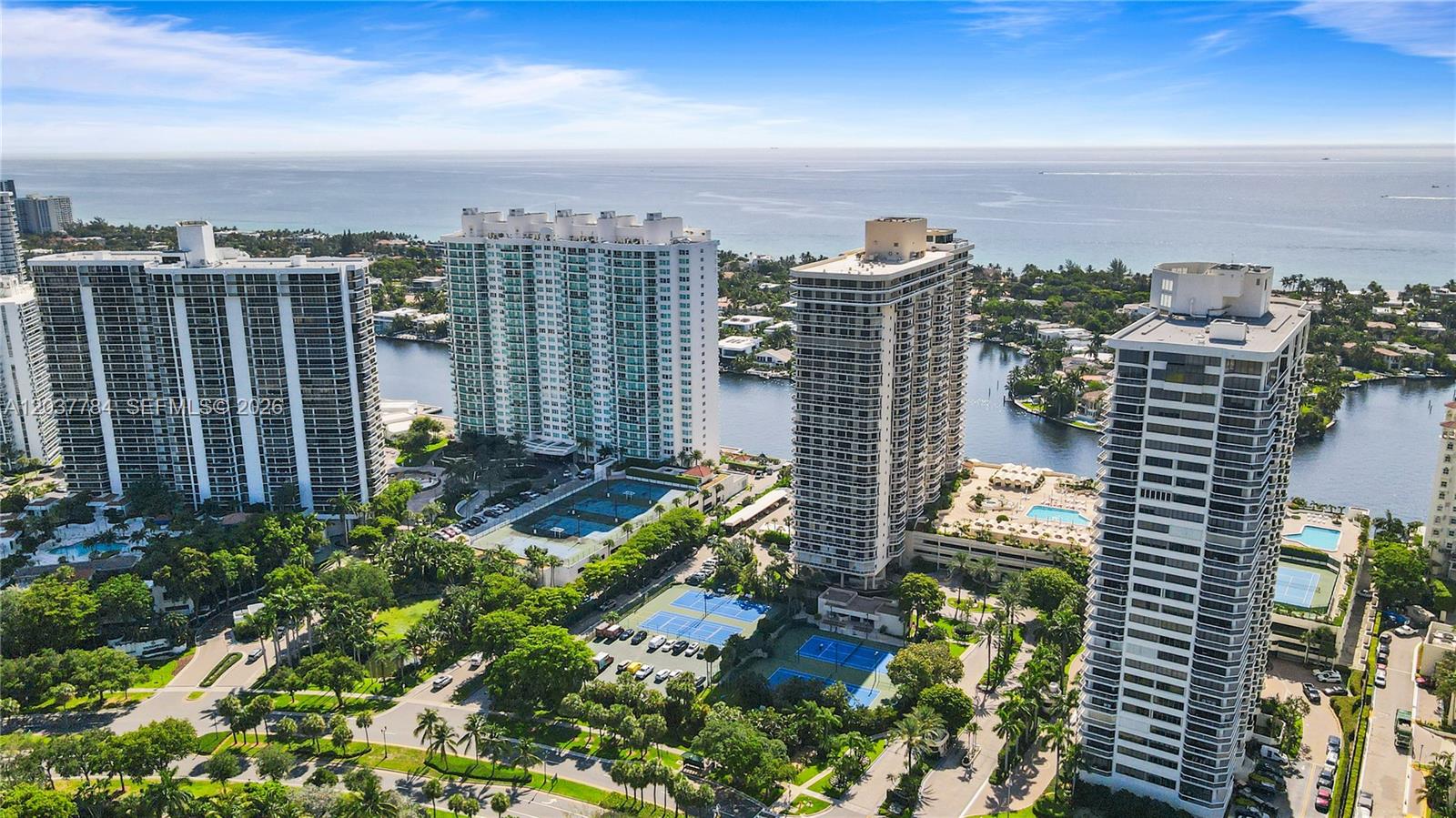 20191 E Country Club Dr # 803