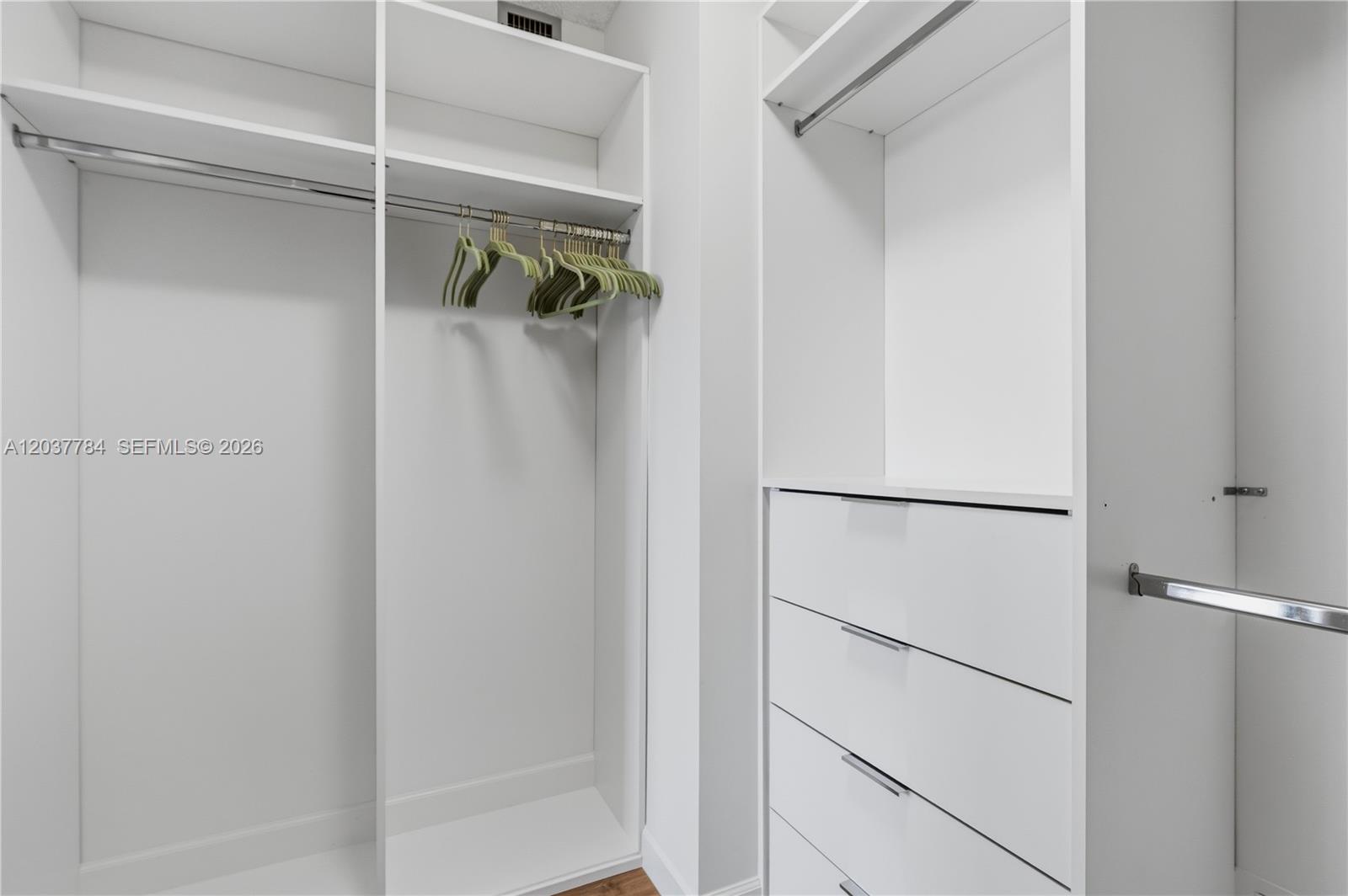 20191 E Country Club Dr # 803