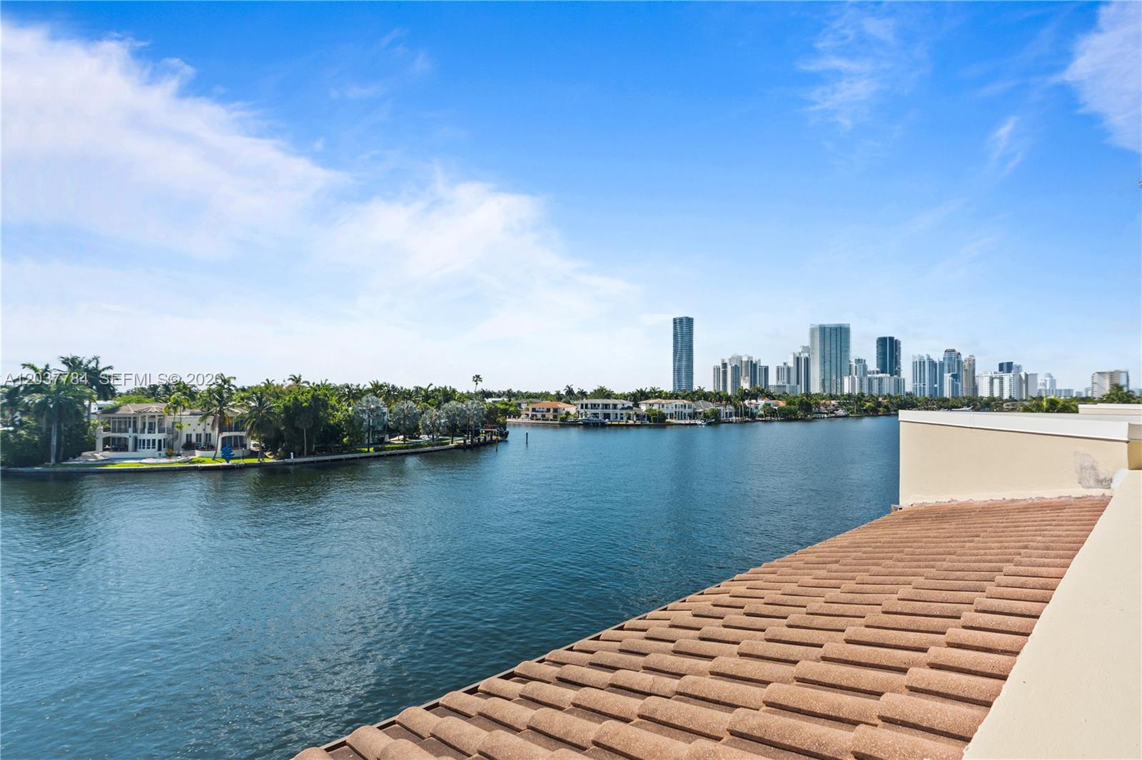 20191 E Country Club Dr # 803