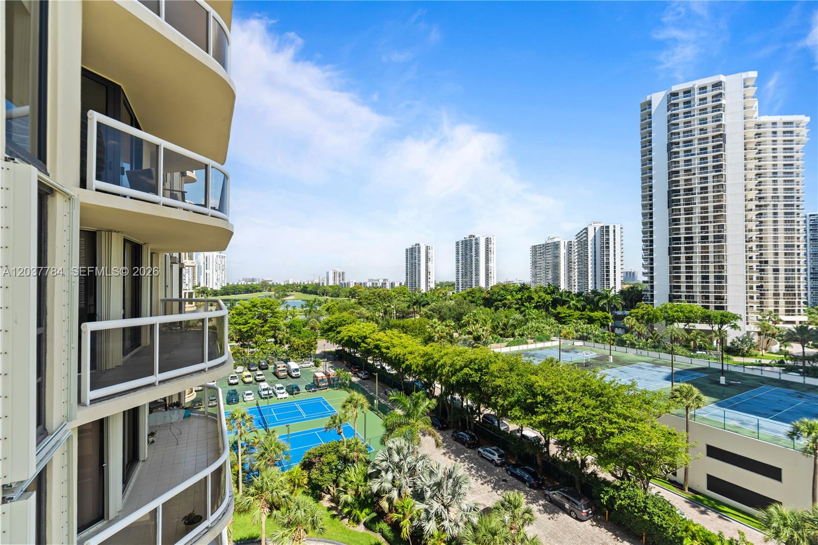 20191 E Country Club Dr # 803