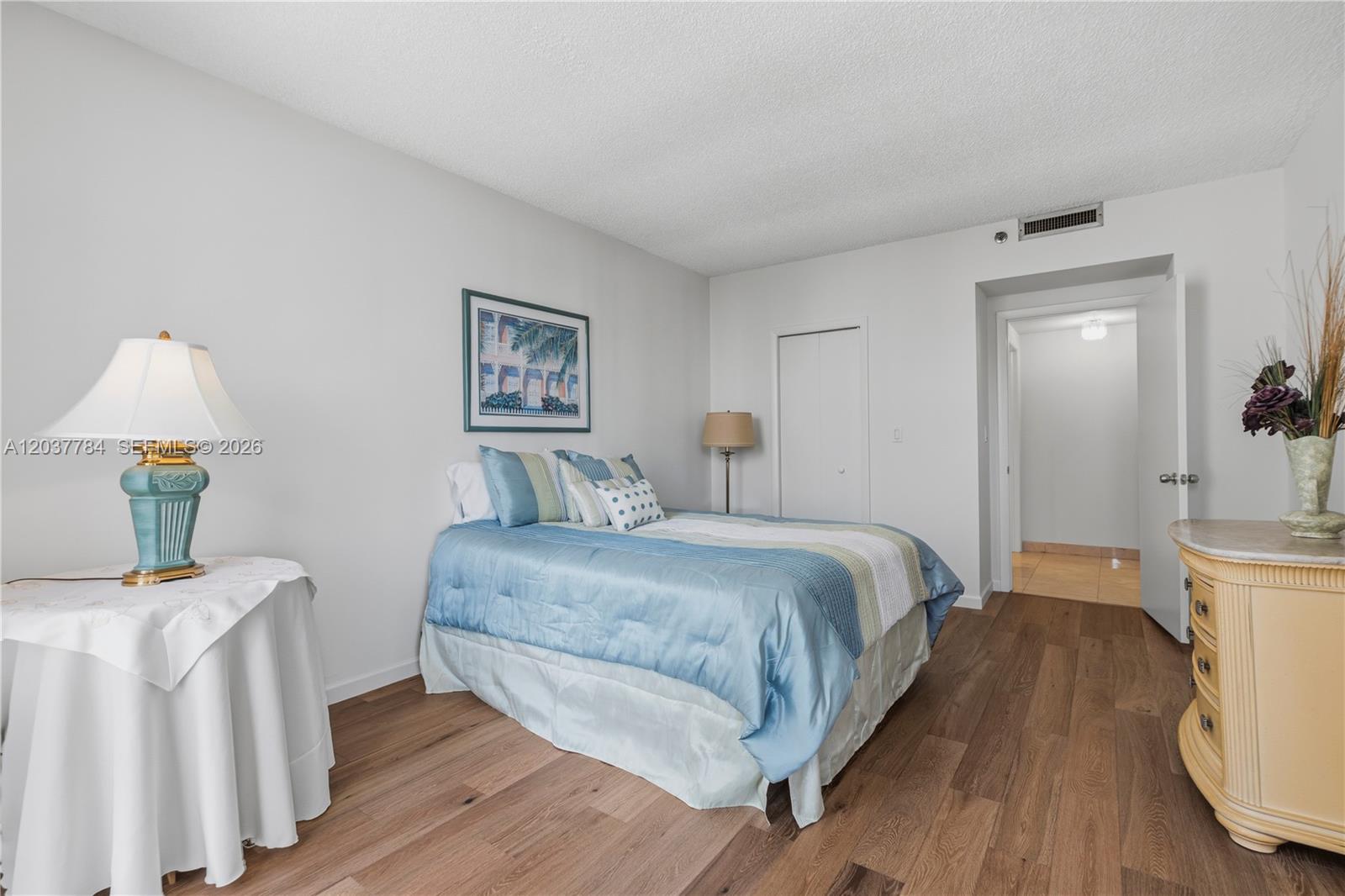 20191 E Country Club Dr # 803