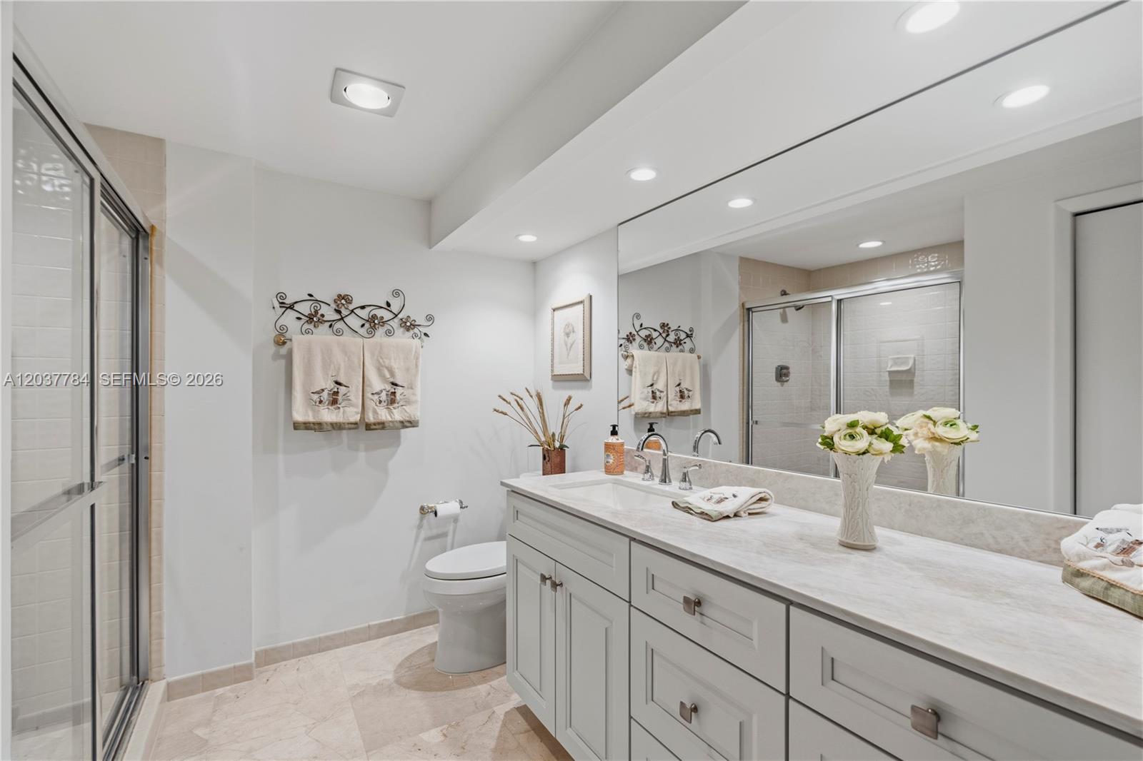 20191 E Country Club Dr # 803