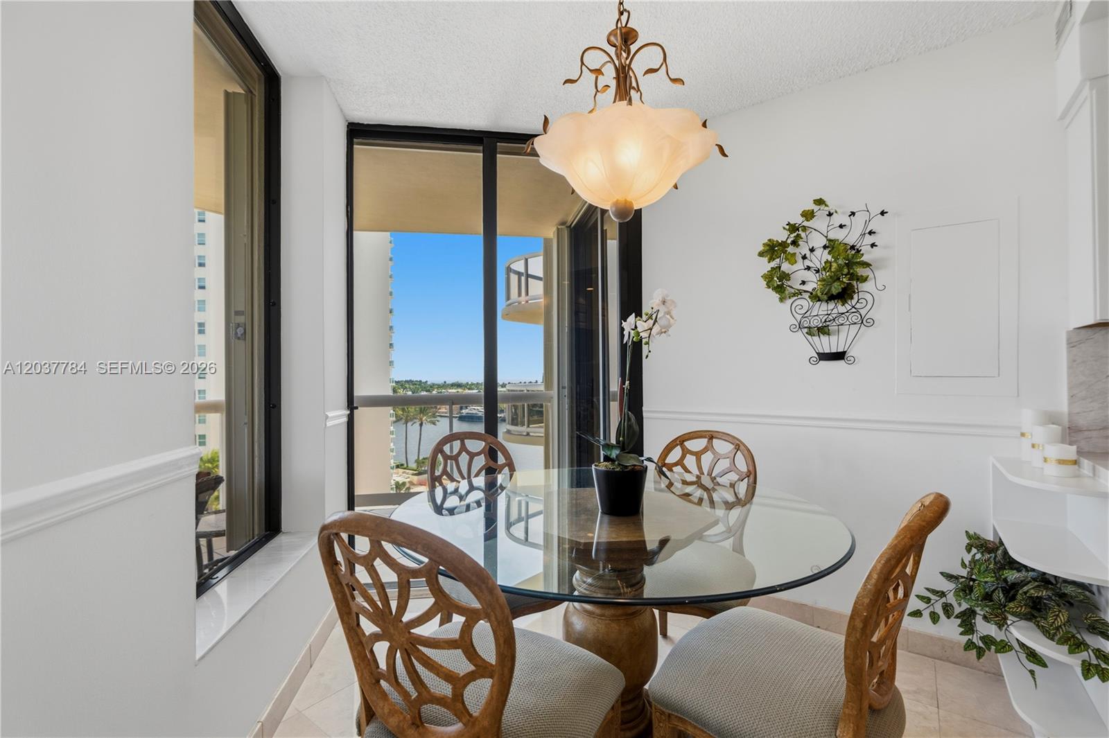 20191 E Country Club Dr # 803