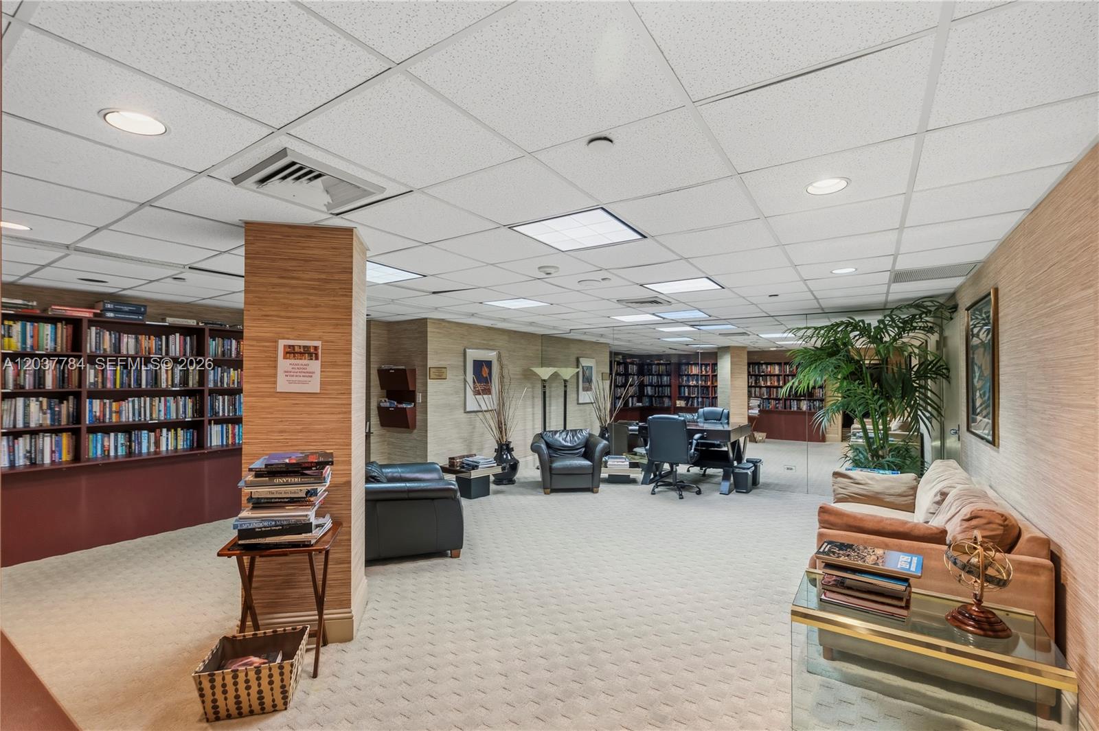 20191 E Country Club Dr # 803