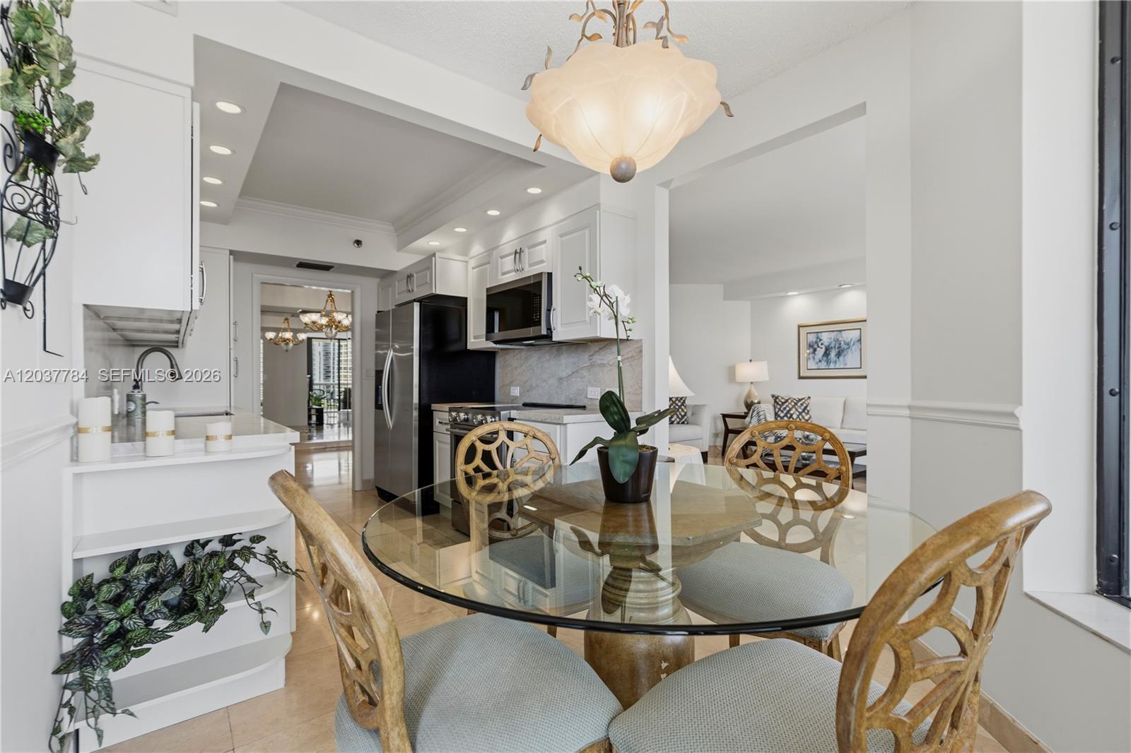 20191 E Country Club Dr # 803