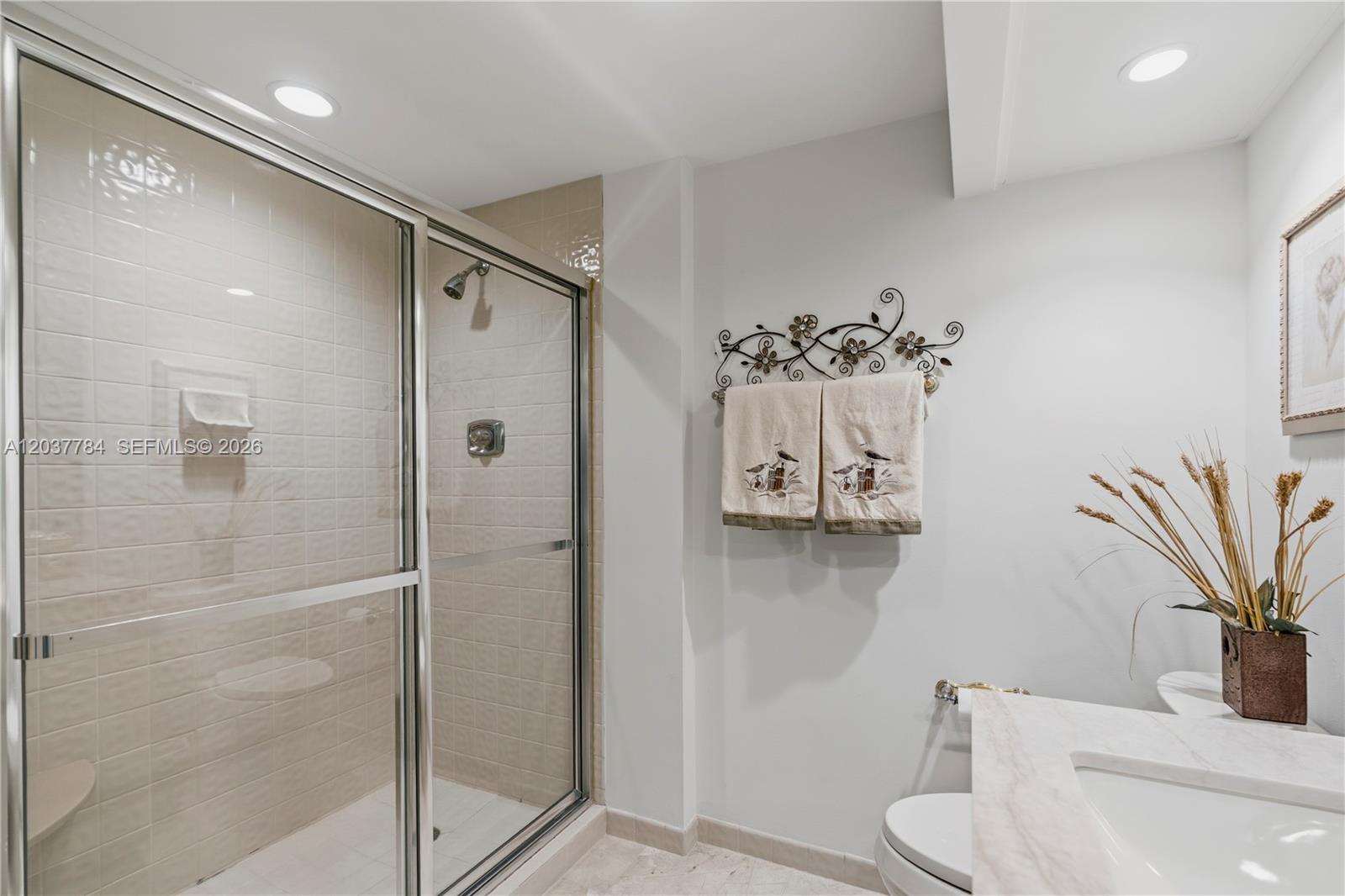 20191 E Country Club Dr # 803