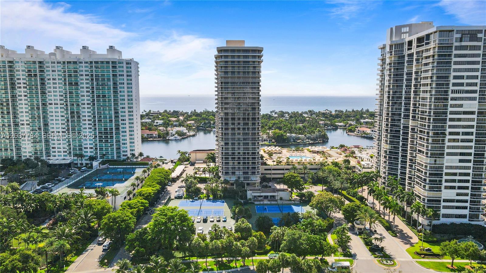 20191 E Country Club Dr # 803