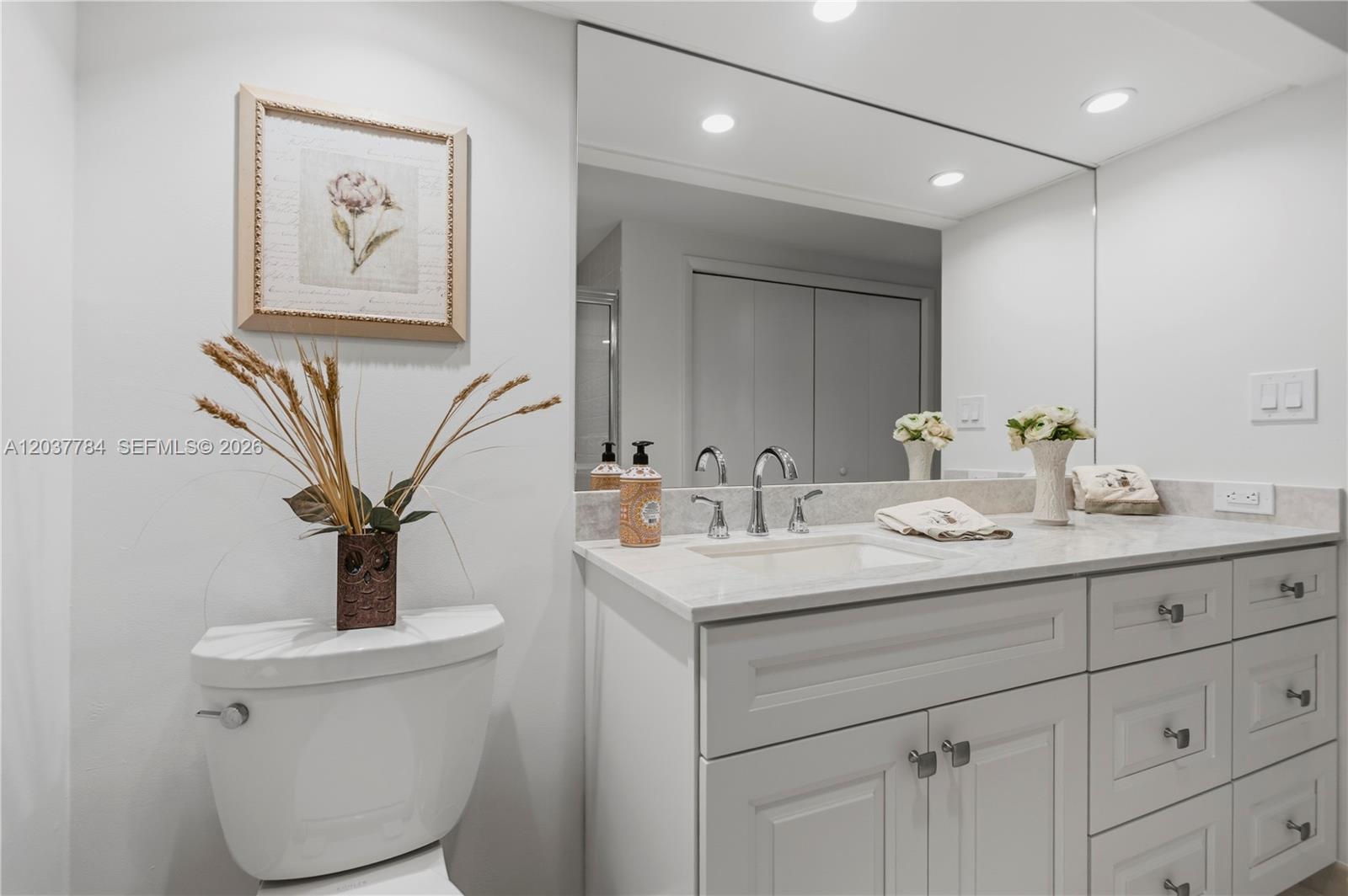 20191 E Country Club Dr # 803