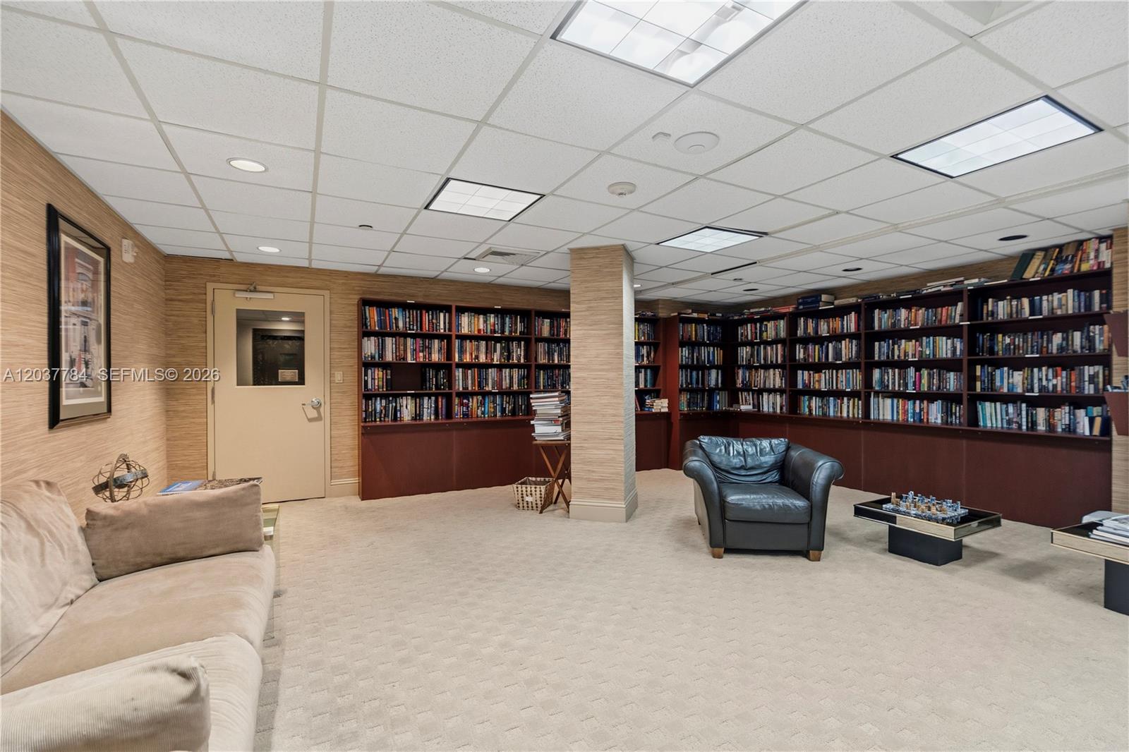 20191 E Country Club Dr # 803