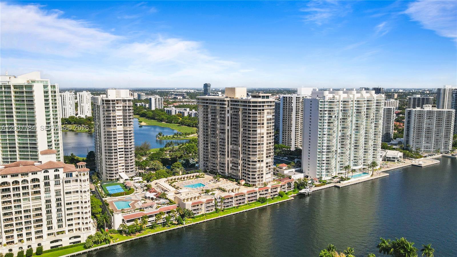 20191 E Country Club Dr # 803