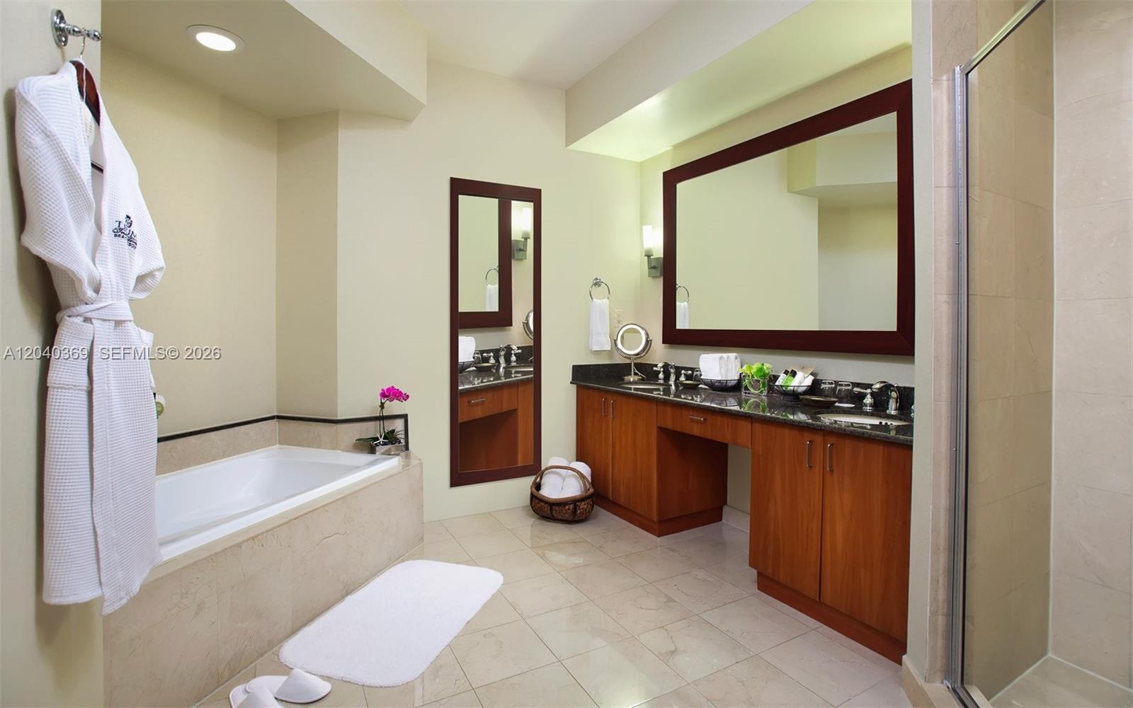 18001 Collins Ave # 1008