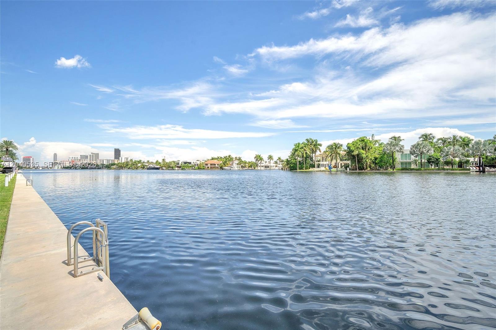 20191 E Country Club Dr # 1805