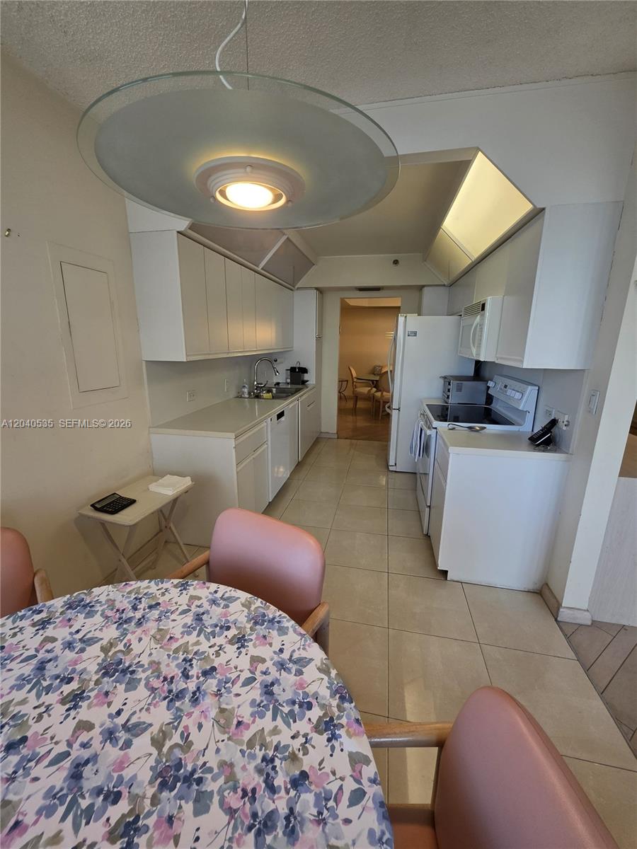 20191 E Country Club Dr # 1805