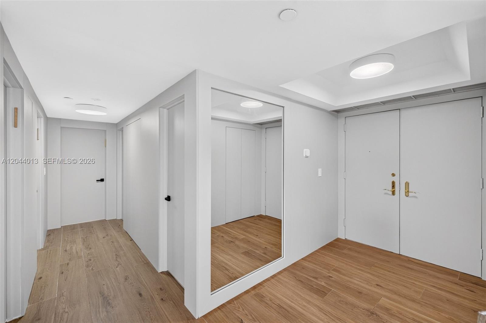 20281 E Country Club Dr # 407