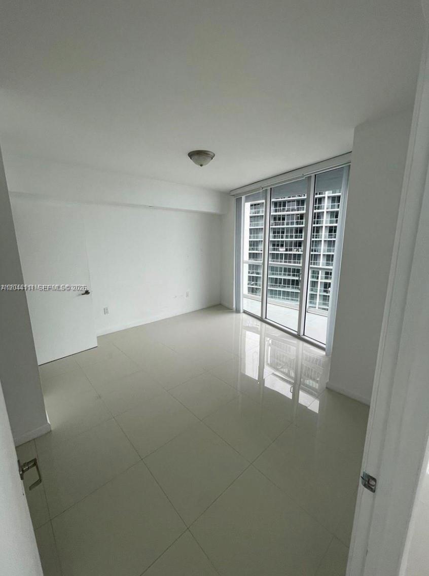 495 Brickell Ave # 4804