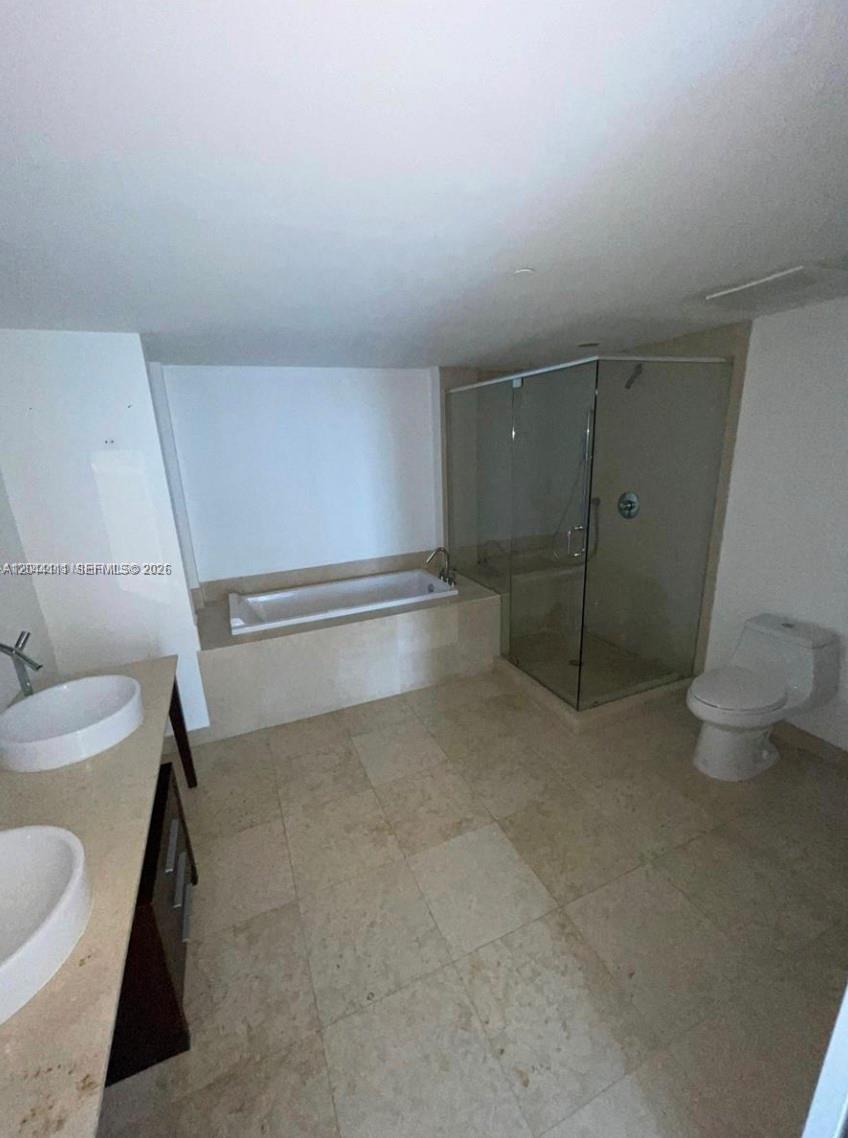 495 Brickell Ave # 4804