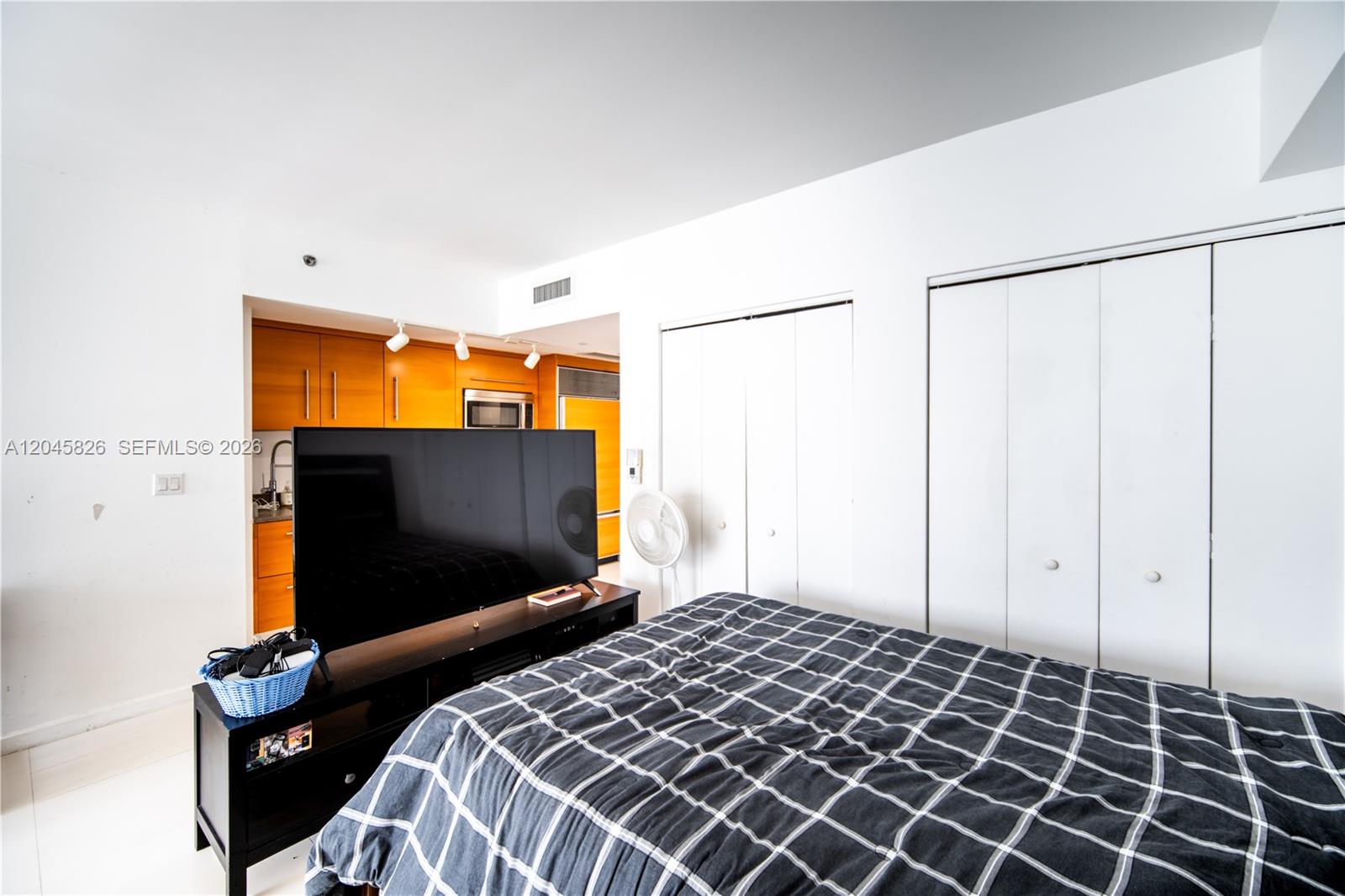 475 Brickell Ave # 2010