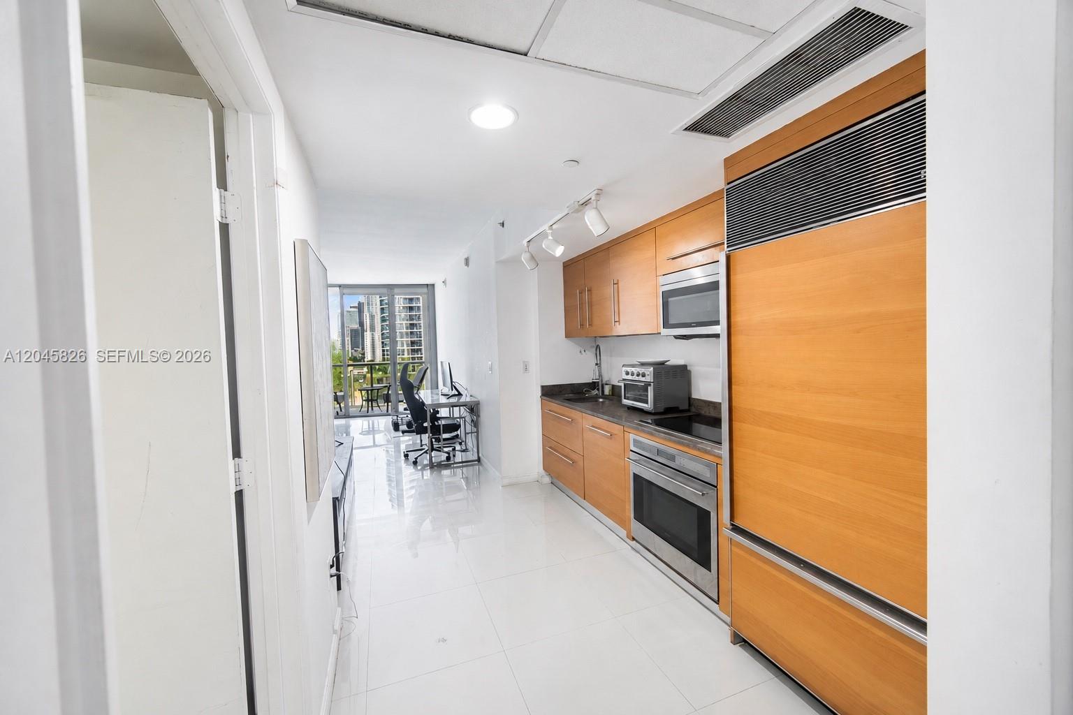 475 Brickell Ave # 2010