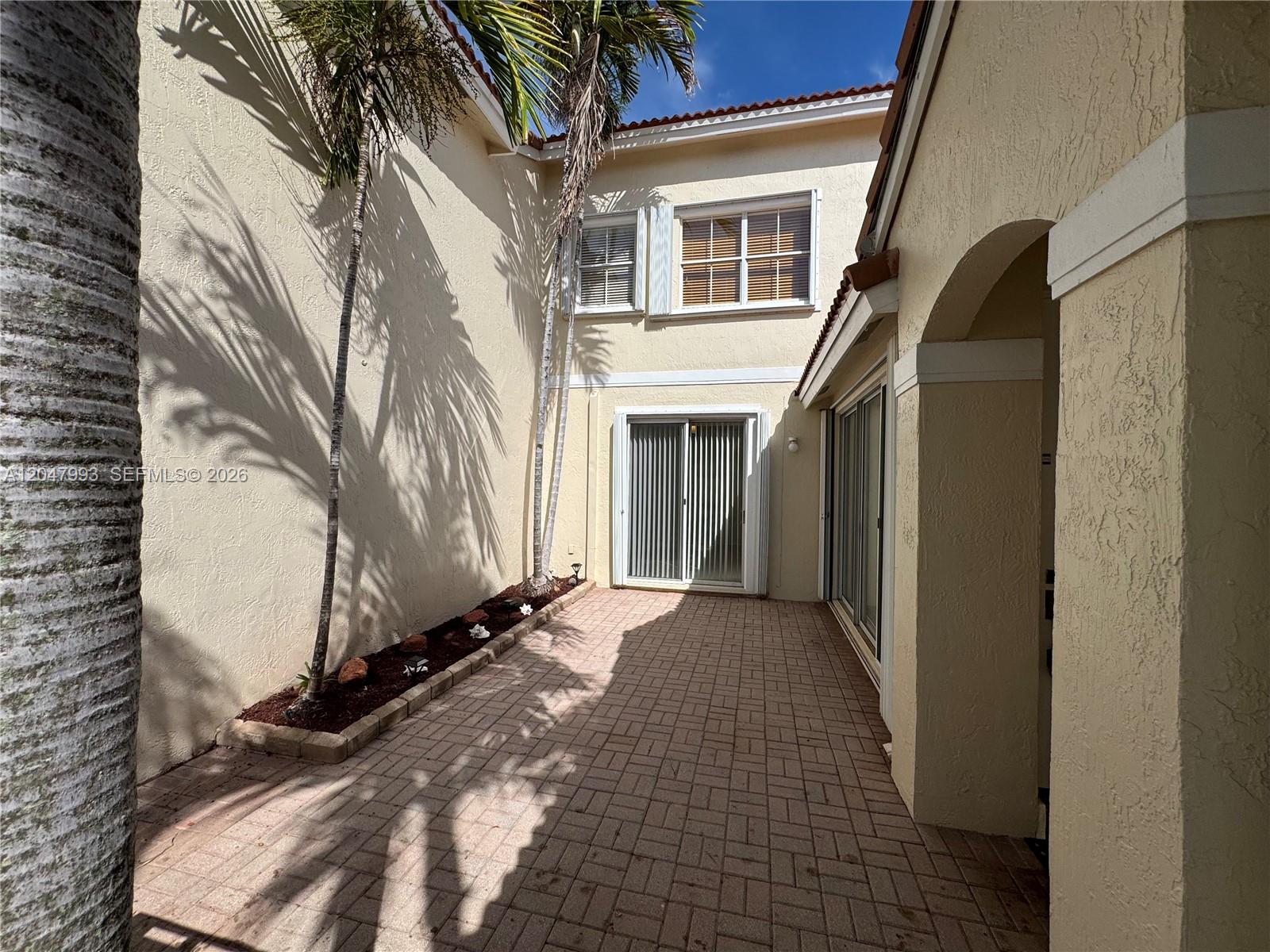 1595 Seagrape Way Unit: -