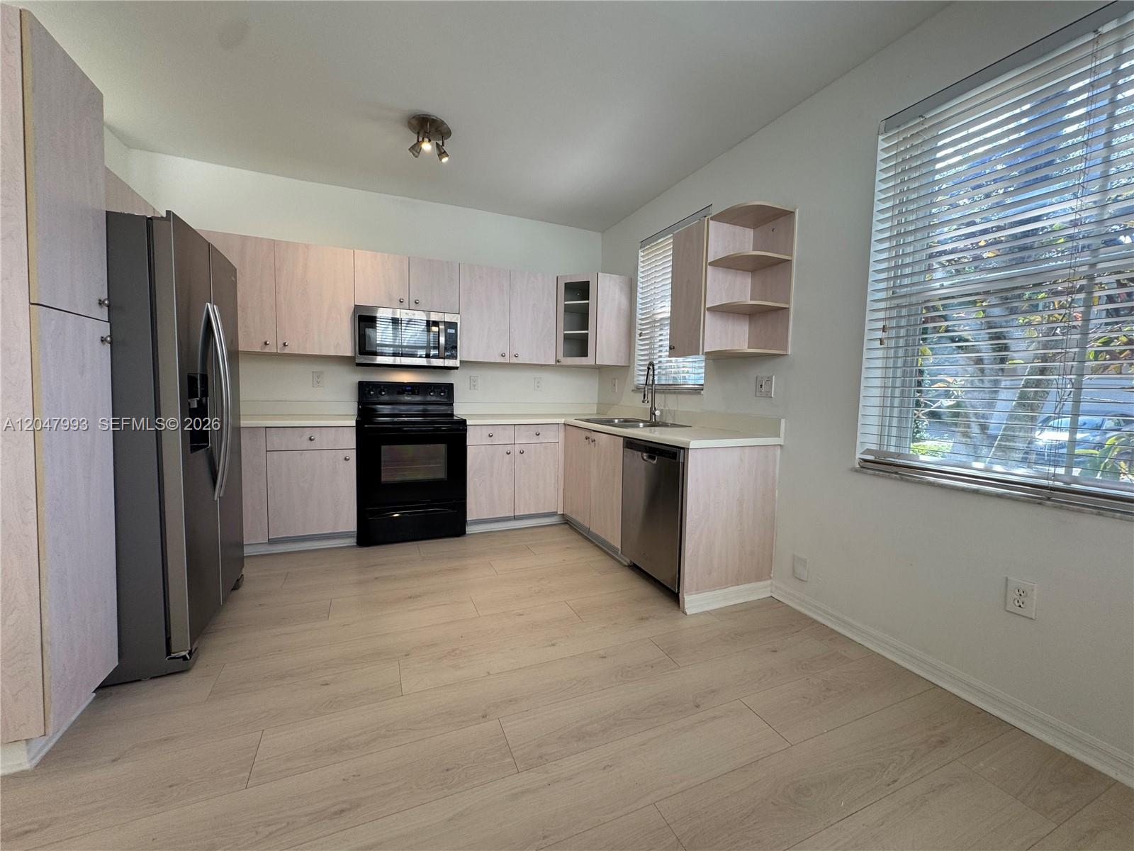 1595 Seagrape Way Unit: -