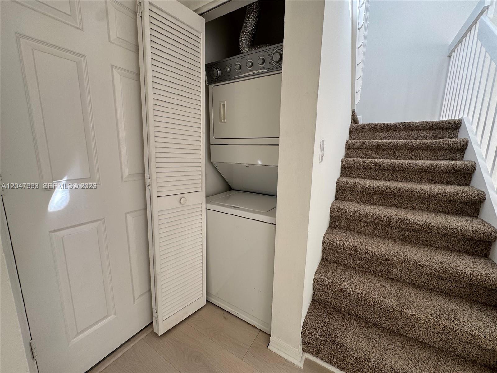 1595 Seagrape Way Unit: -