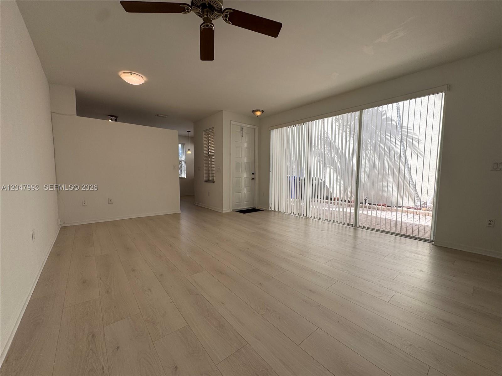 1595 Seagrape Way Unit: -