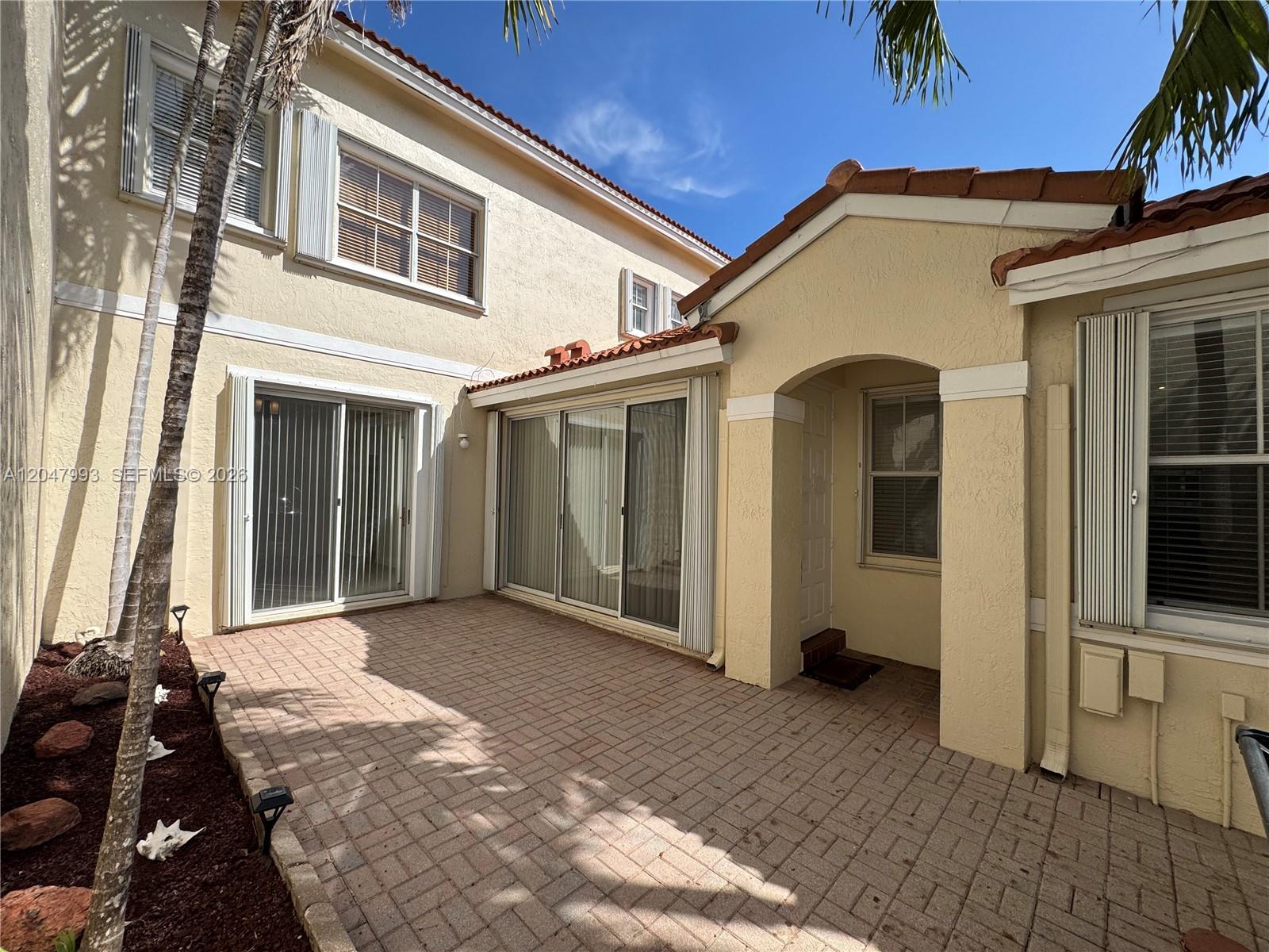 1595 Seagrape Way Unit: -