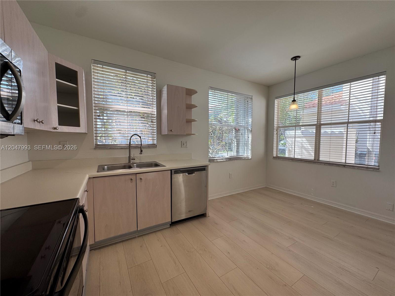1595 Seagrape Way Unit: -