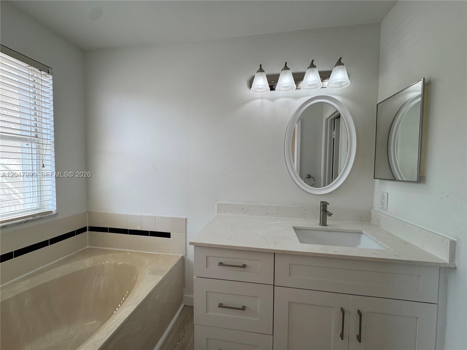 1595 Seagrape Way Unit: -