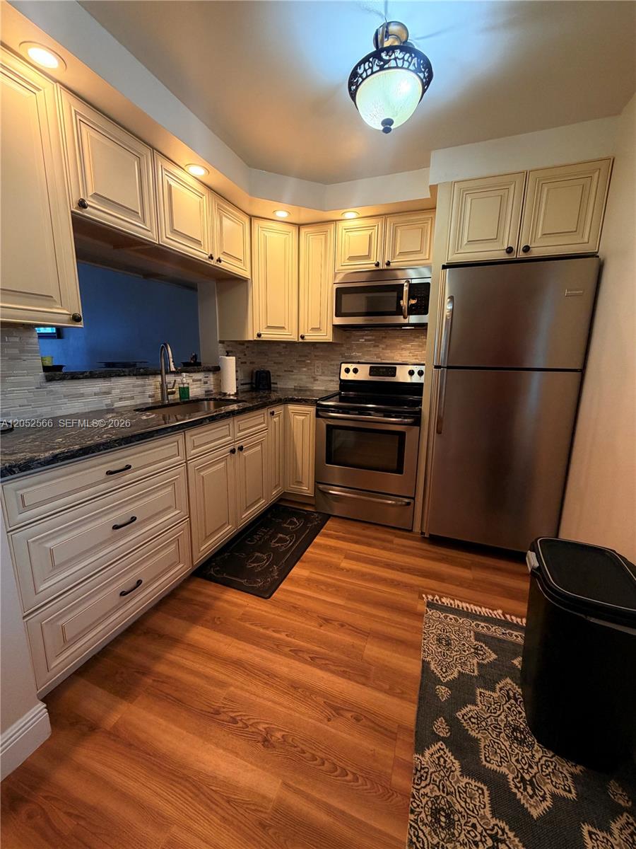 1889 S Ocean Dr # 406