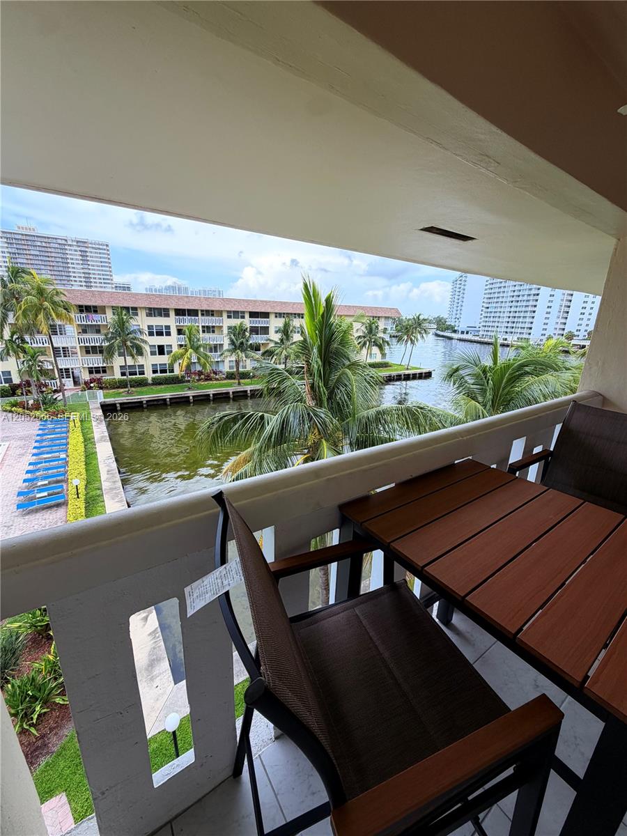 1889 S Ocean Dr # 406
