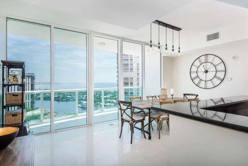 19400 Turnberry Way Unit: PH221