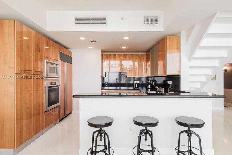 19400 Turnberry Way Unit: PH221
