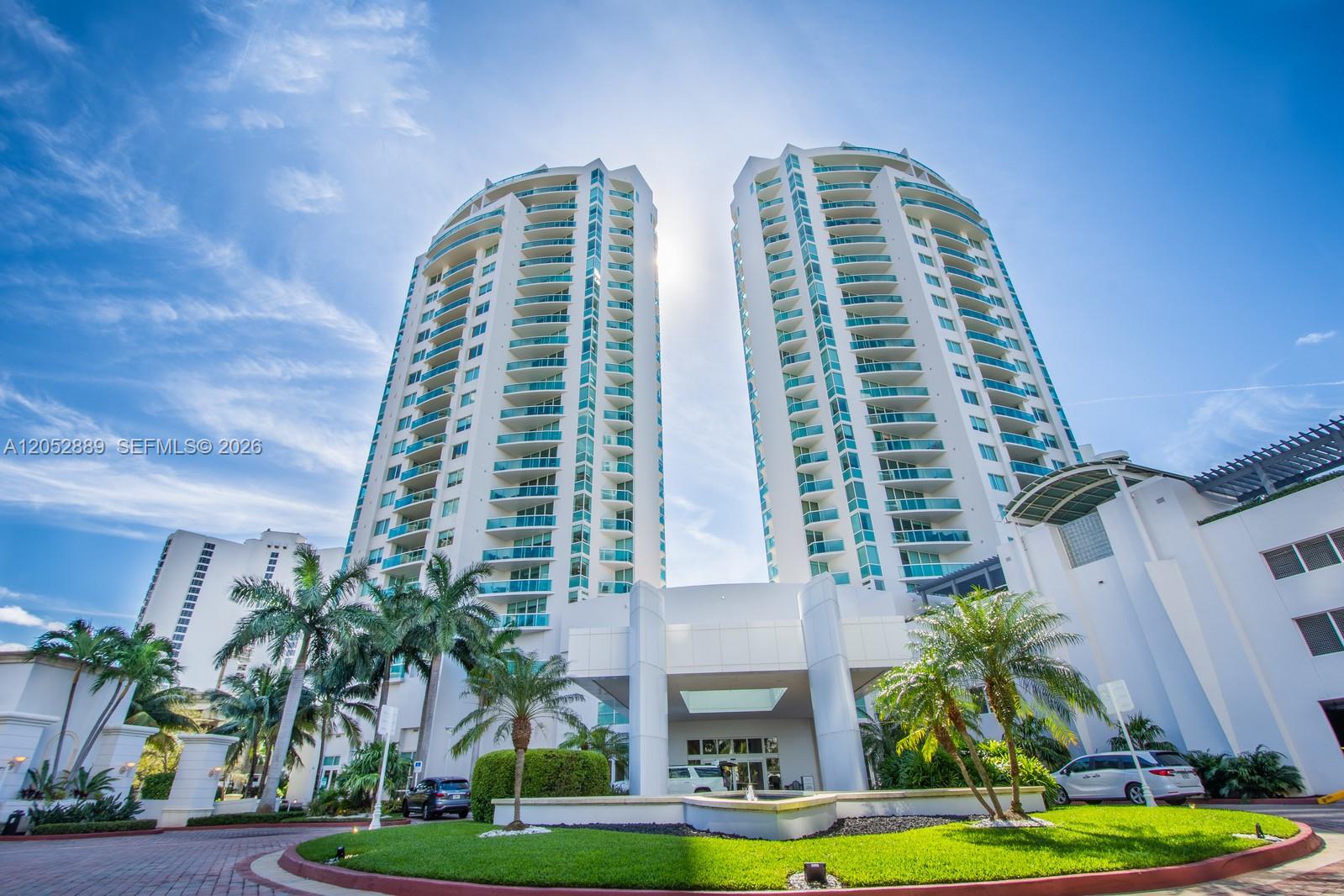 19400 Turnberry Way Unit: PH221