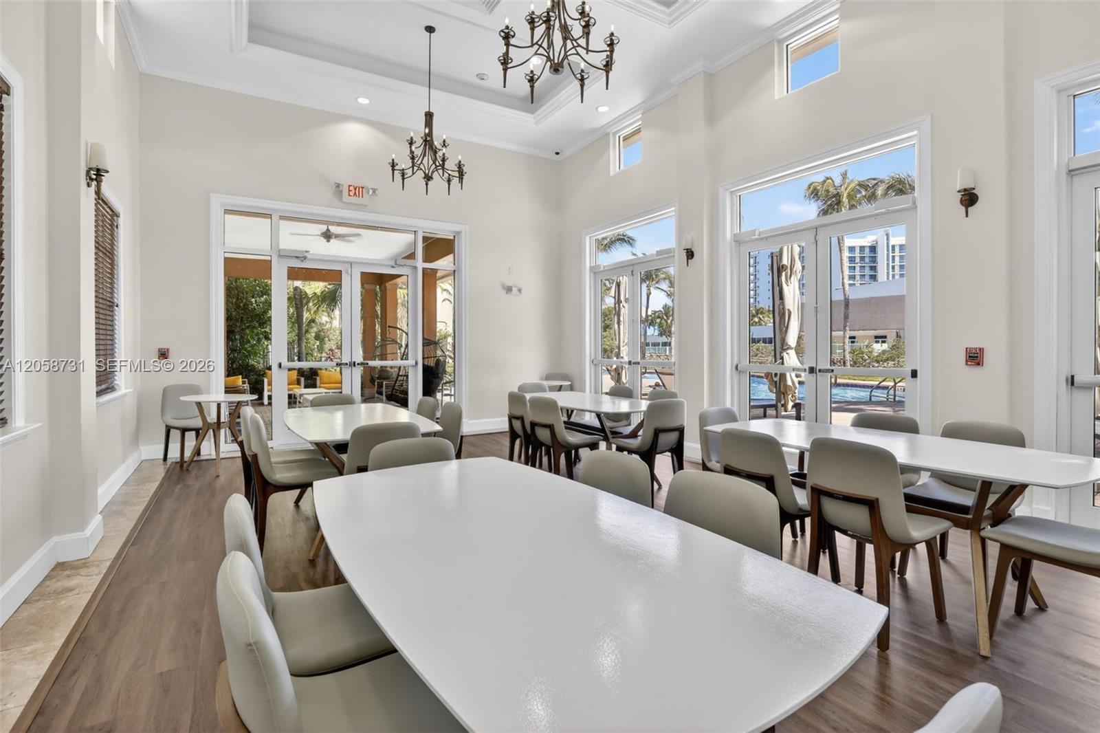 3330 NE 190th St Unit: UPH14