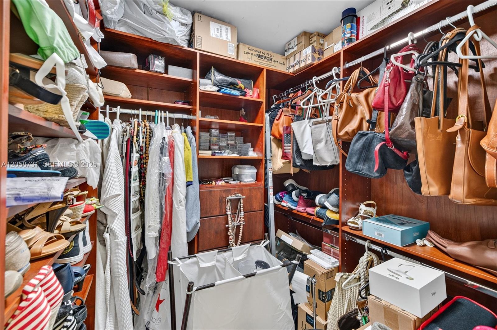 3330 NE 190th St Unit: UPH14