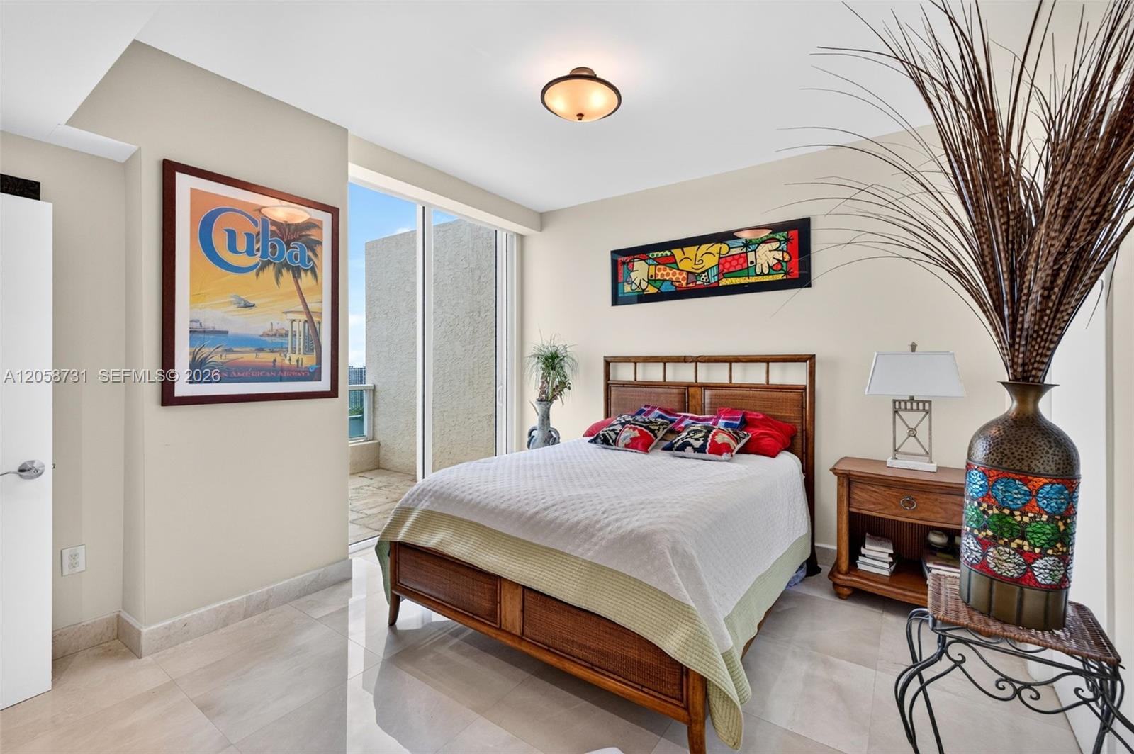 3330 NE 190th St Unit: UPH14