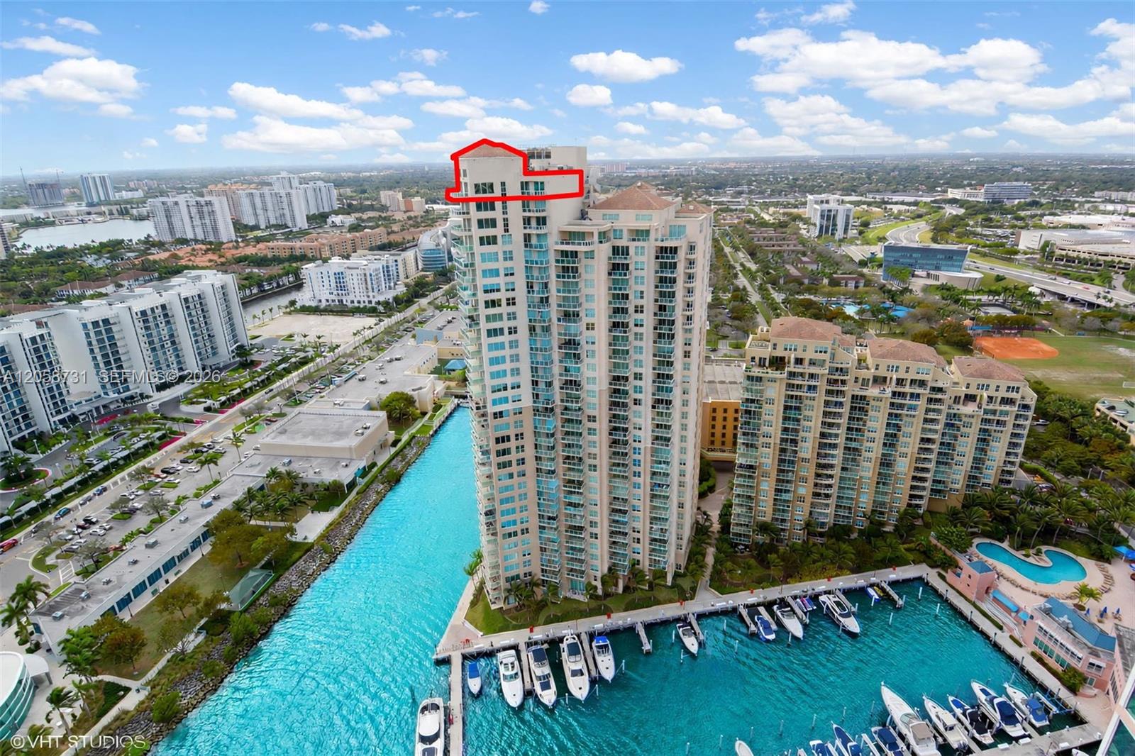 3330 NE 190th St Unit: UPH14