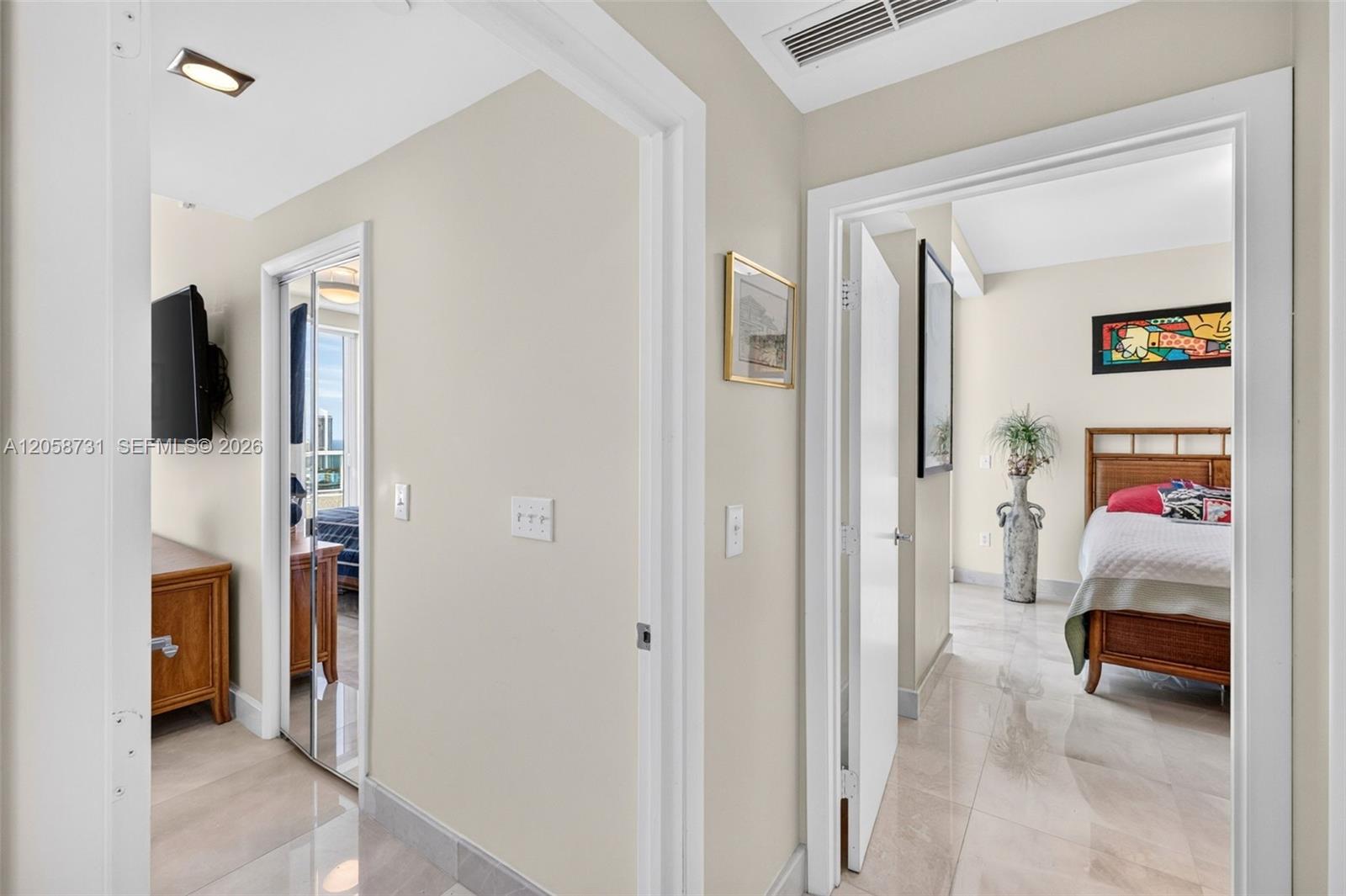 3330 NE 190th St Unit: UPH14