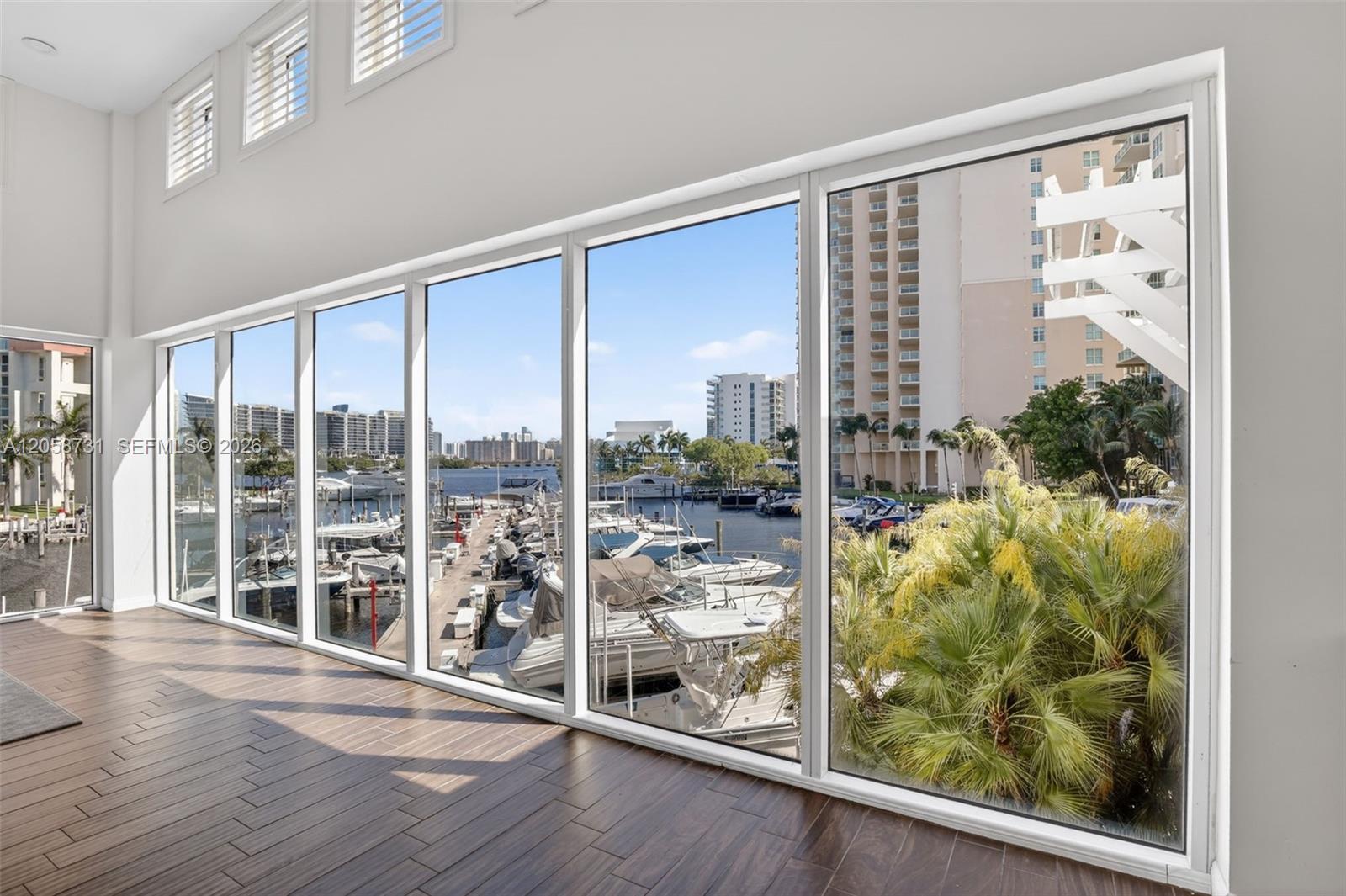 3330 NE 190th St Unit: UPH14