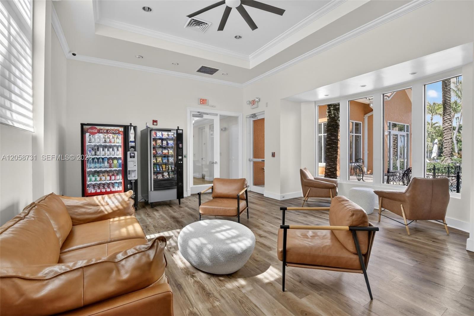 3330 NE 190th St Unit: UPH14